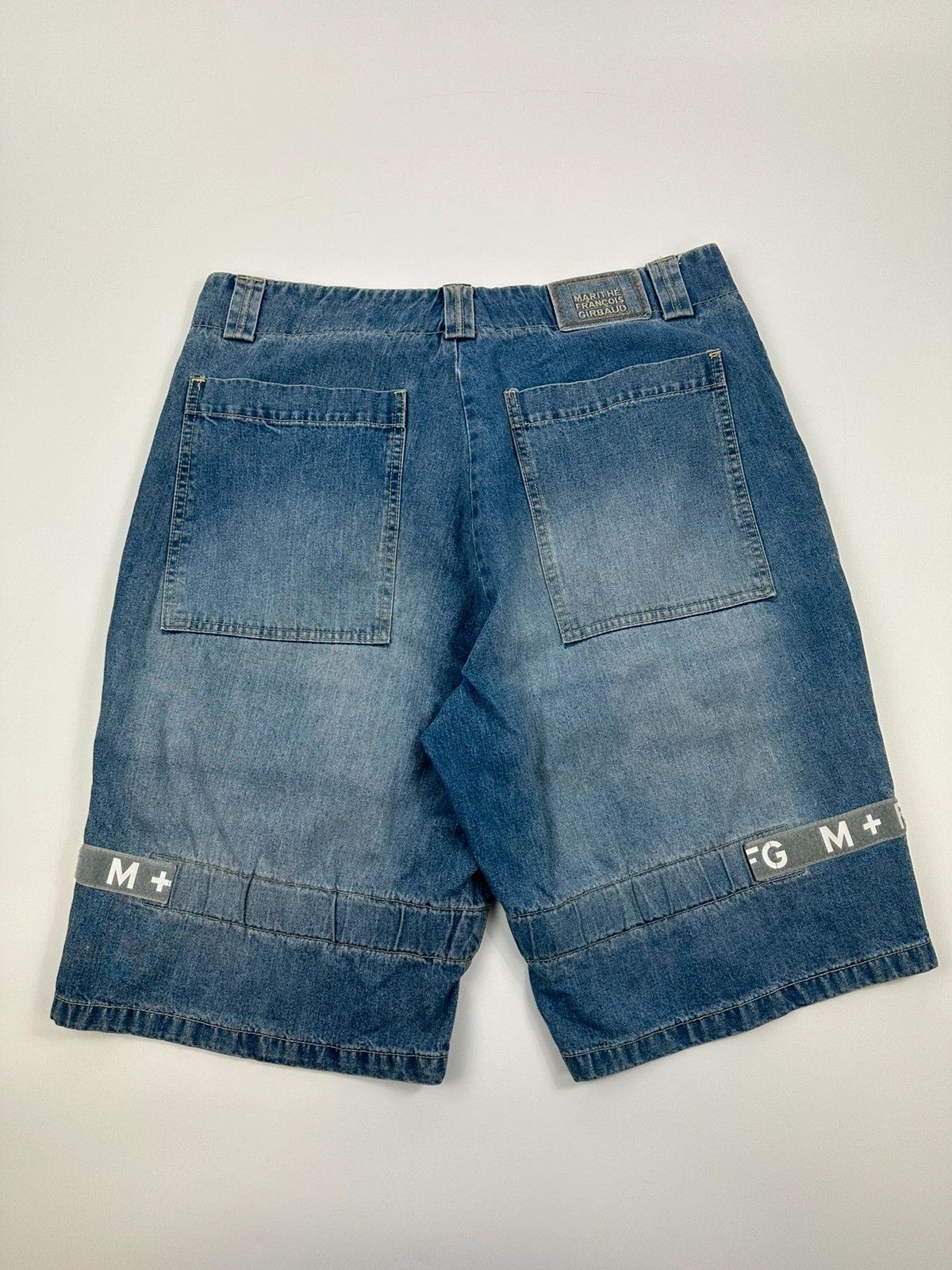 Marithe + Francois Girbaud Marithé + Francois Girbaud Wash Denim Baggy Short Jorts Size US 36 / EU 52 - 2 Thumbnail