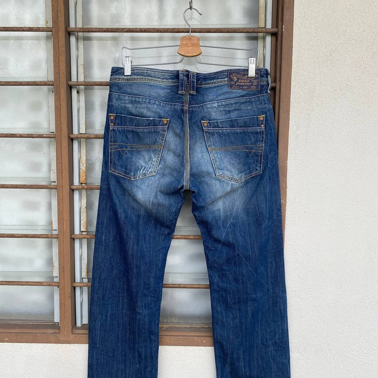 Diesel DIESEL INDUSTRY TIMMEN REGULAR STRAIGHT DISTRESSED BJO7-15 Size US 30 / EU 46 - 15 Thumbnail