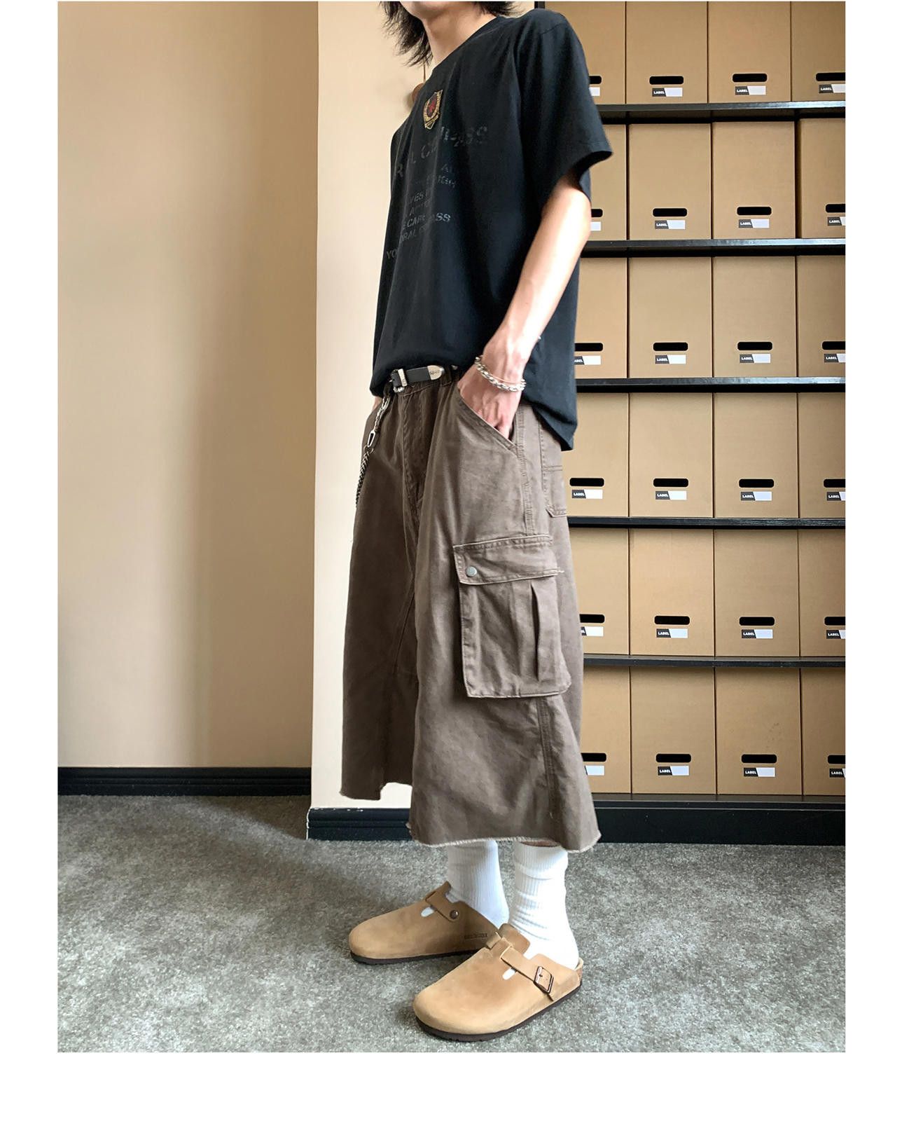 Other Brown Multi-Pocket Cotton Cargo Shorts Size US 32 / EU 48 - 5 Thumbnail