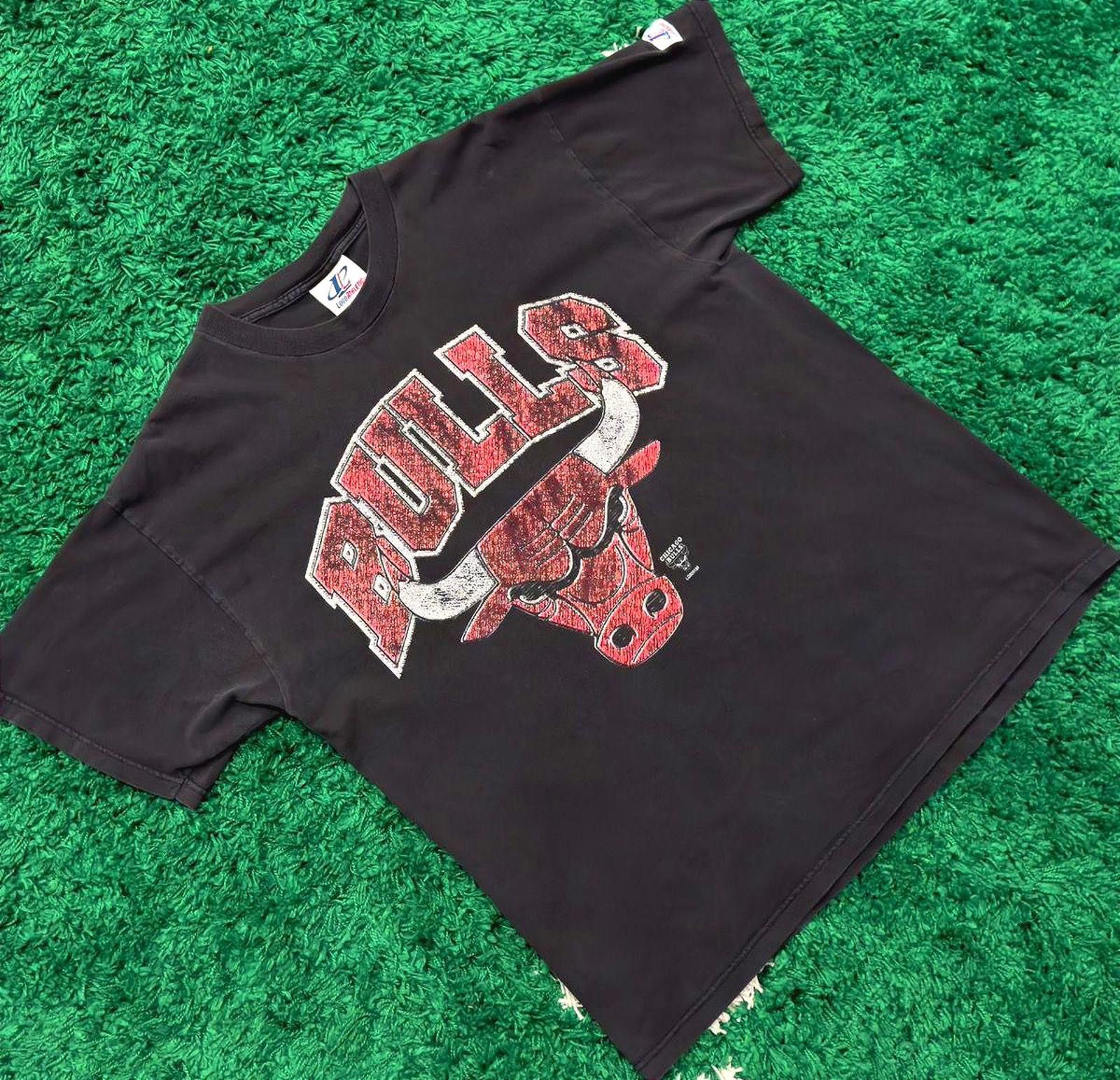 NBA × Vintage Vintage Chicago Bulls Logo Tee Size Large Size US L / EU 52-54 / 3 - 2 Thumbnail
