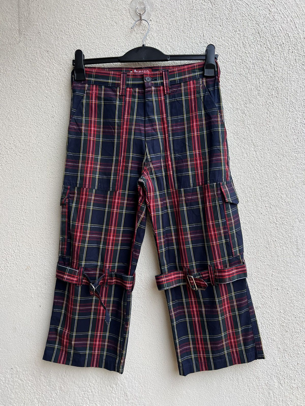 Vintage Vintage 2000s Boys Batsu Tartan Bondage 3 Quarter Pant Size US 29 - 7 Thumbnail