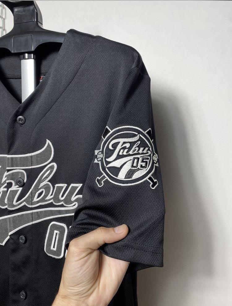 Fubu Rare Vintage Fubu #05 Baseball Jersey T-shirt Size US S / EU 44-46 / 1 - 4 Thumbnail