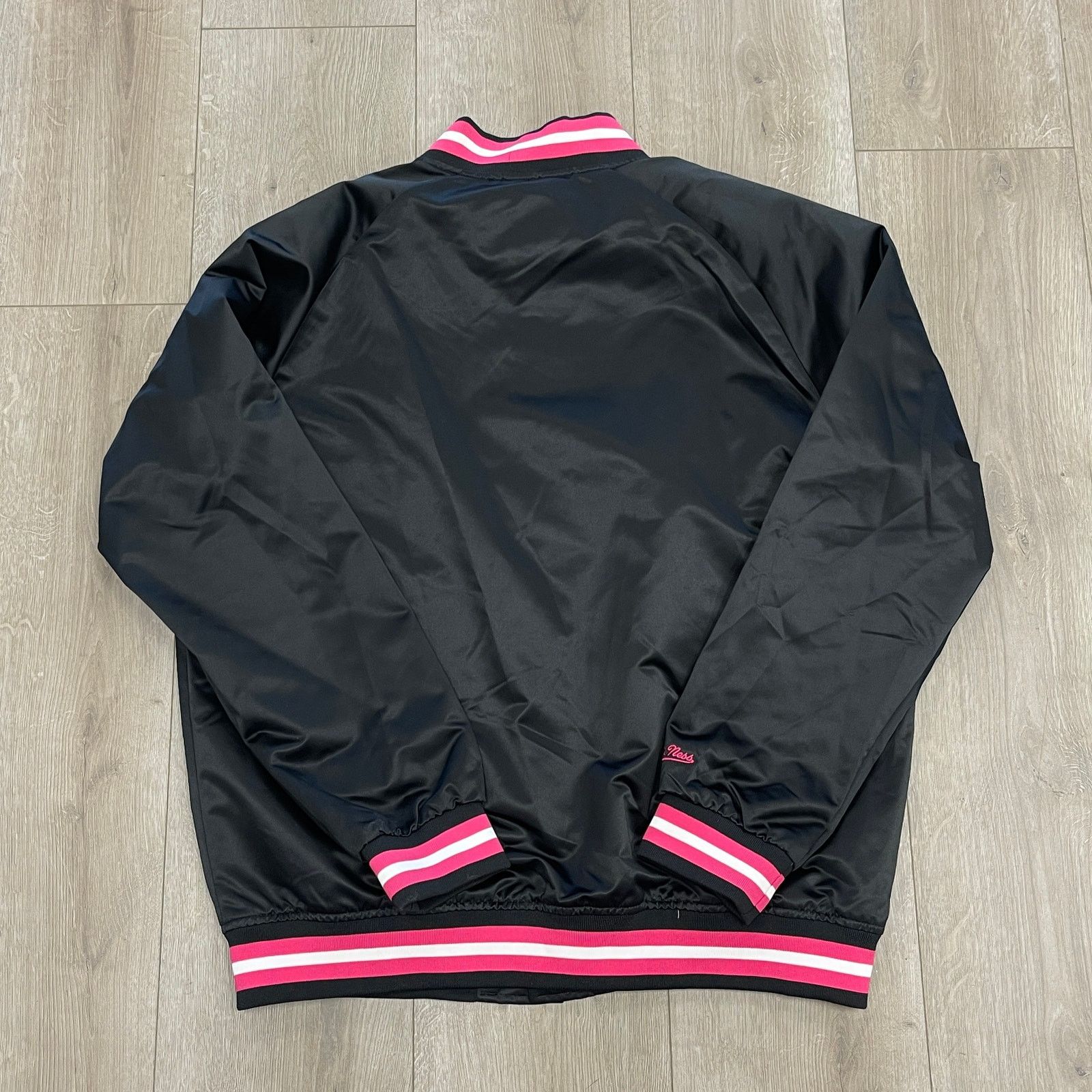 Mitchell & Ness Mitchell And Ness Miami Heat Mashup Satin Jacket NBA XL Size US XL / EU 56 / 4 - 2 Thumbnail
