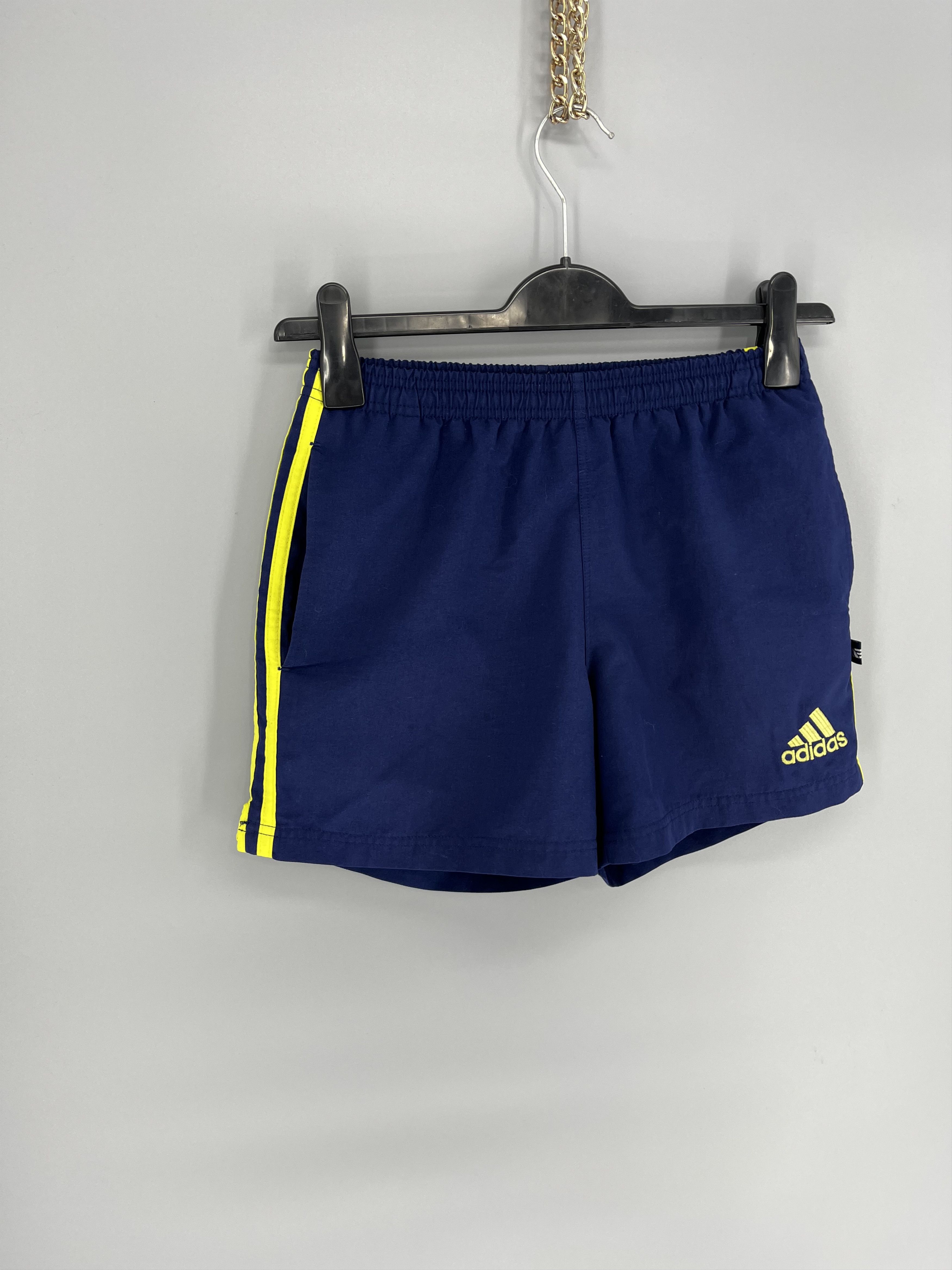 Adidas Vintage Y2K Adidas mini logo shorts streetwear Style Size US 26 / EU 42 - 2 Thumbnail