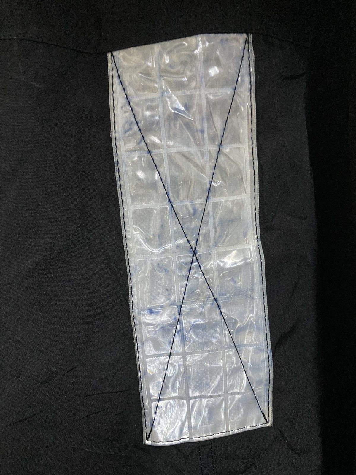 Comme des Garcons rare comme des garcons junya watanabe fw18 reflector poncho Size US L / EU 52-54 / 3 - 14 Thumbnail