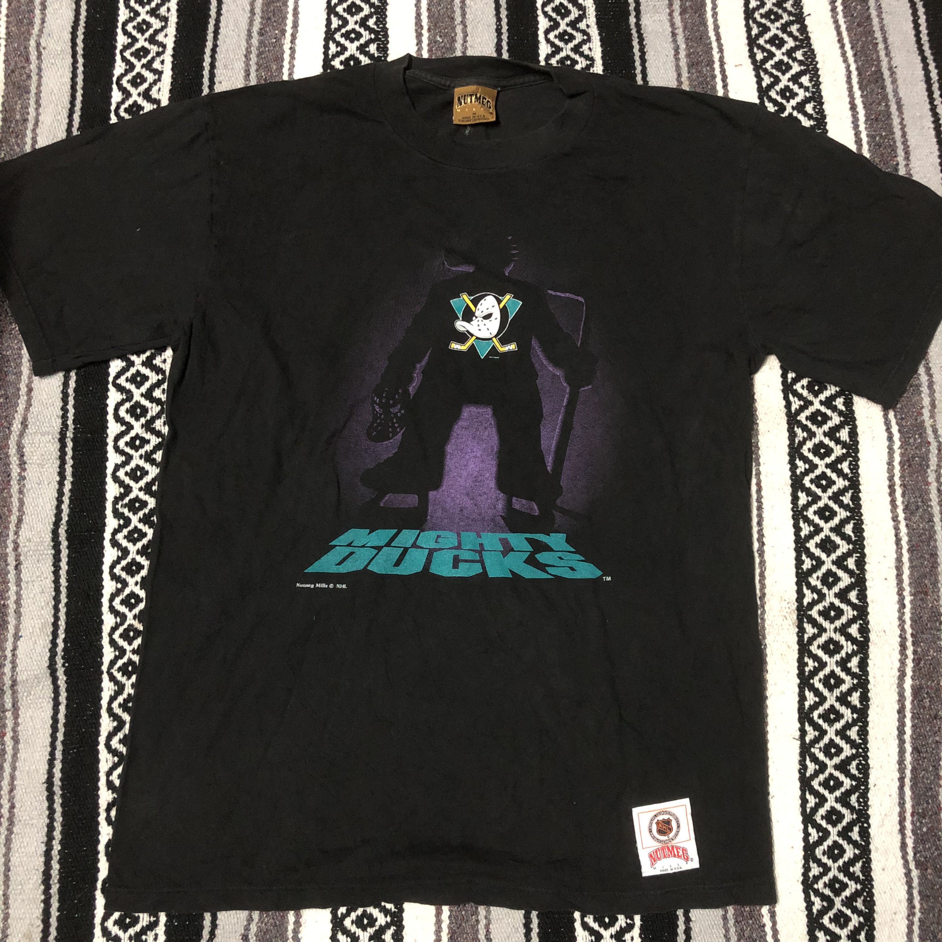Nutmeg Vintage 90s Nutmeg Mills Mighty Ducks NHL Hockey t shirt Size US M / EU 48-50 / 2 - 1 Thumbnail