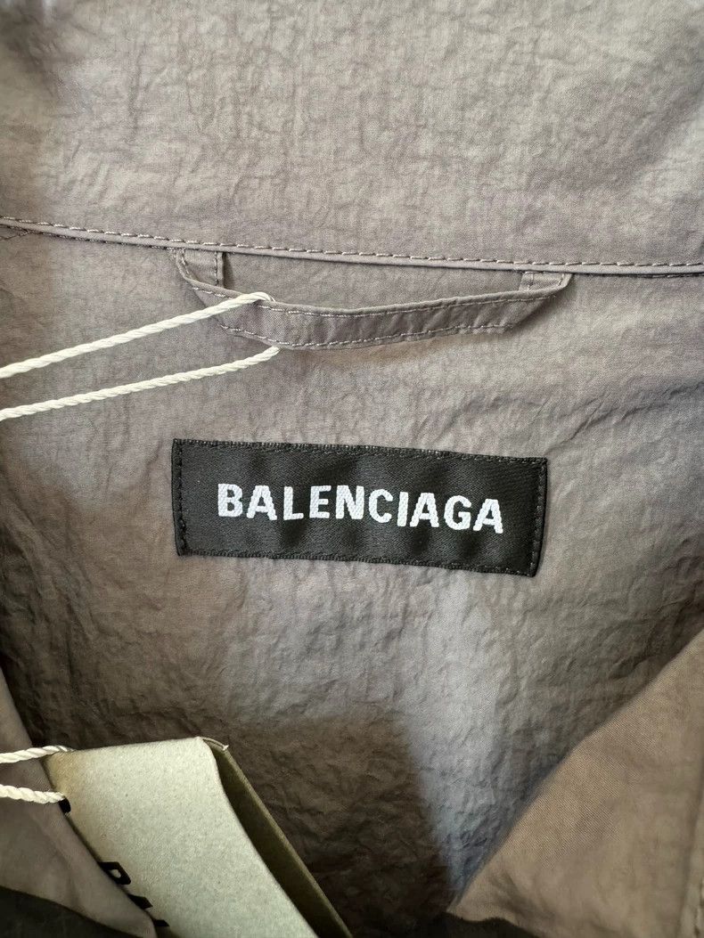 Balenciaga Balenciaga Logo printed zip-up high collar long sleeves Size US S / EU 44-46 / 1 - 7 Thumbnail