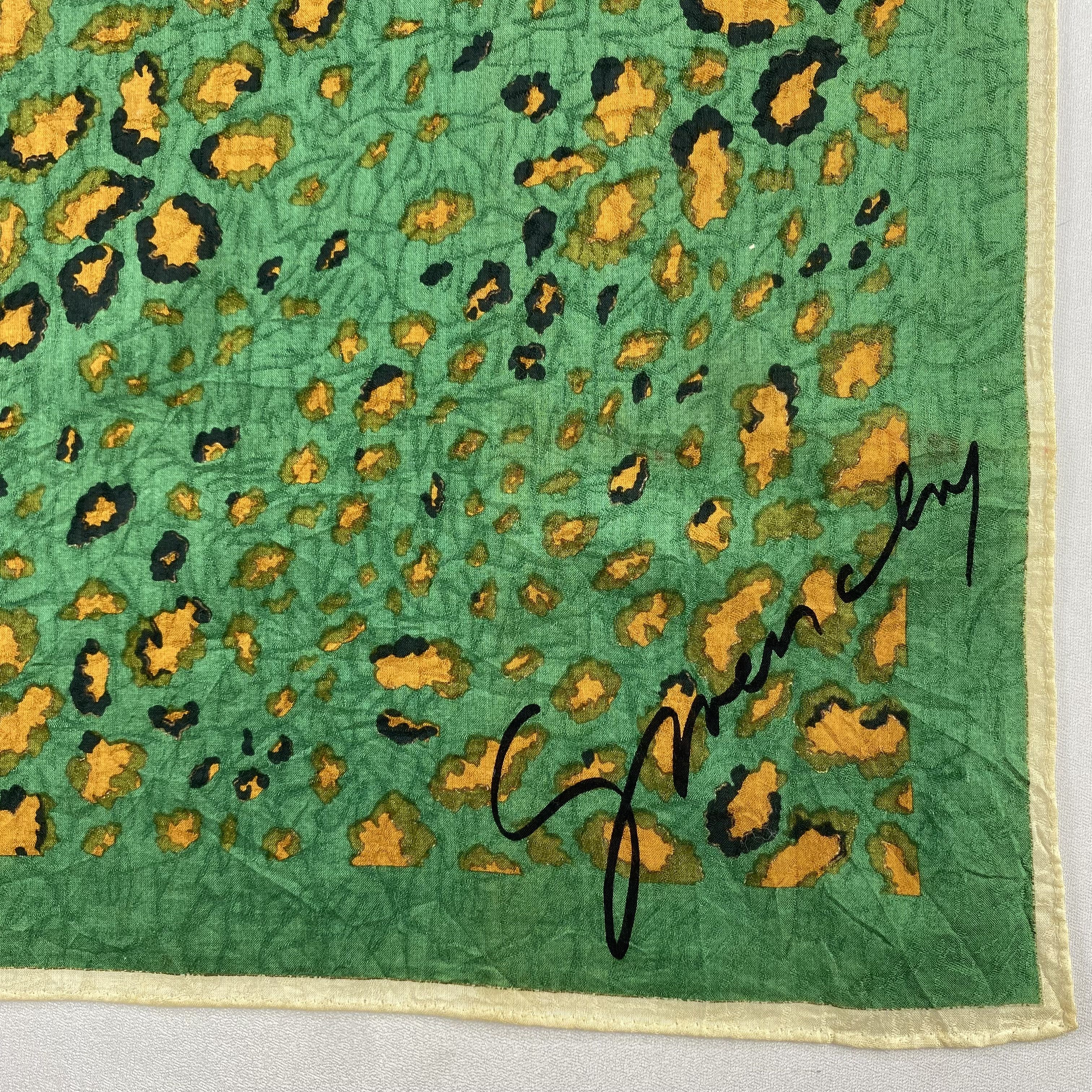 Vintage Givenchy Bandana/ Handkerchief / Neckerchief Size ONE SIZE - 2 Thumbnail