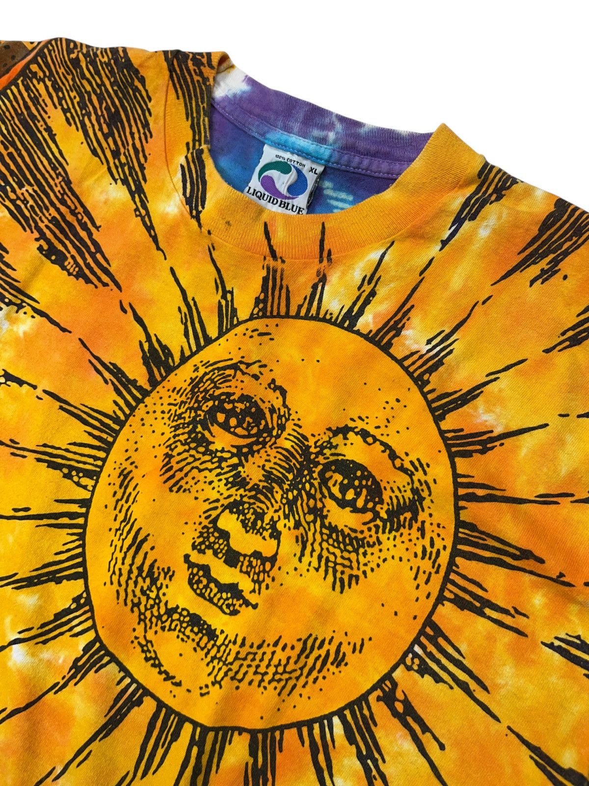 Liquid Blue Vintage 1992 Liquid Blue Sun/Moon All Over Print T-shirt Size US XL / EU 56 / 4 - 4 Thumbnail