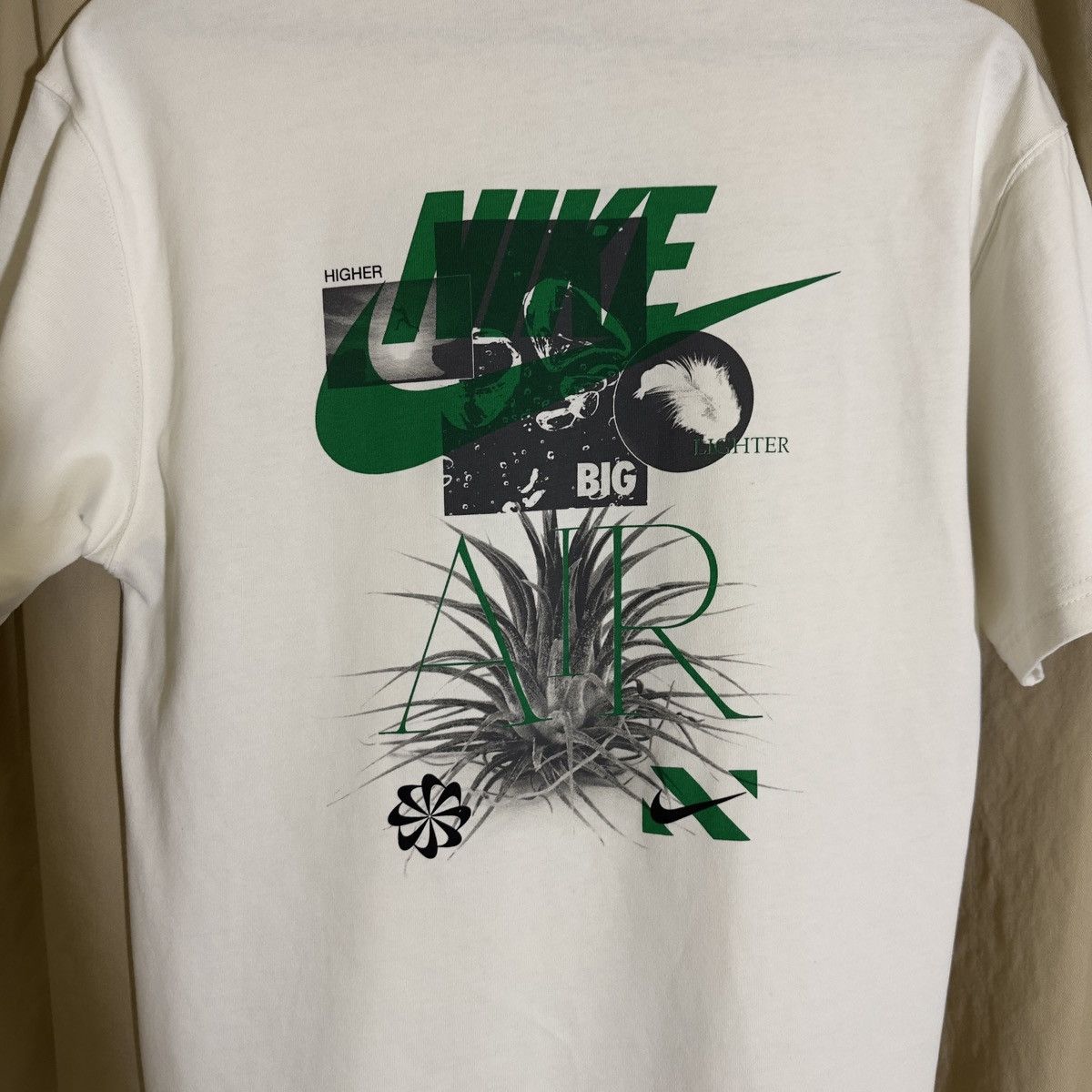 Nike Nike Sportswear Lucky Green OffWhite Inspired Tee DB6093-901 Size US XS / EU 42 / 0 - 4 Thumbnail