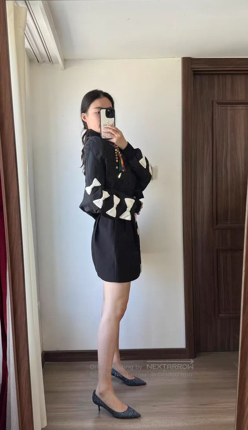 Valentino Valentino Short coat Size XS / US 0-2 / IT 36-38 - 2 Thumbnail