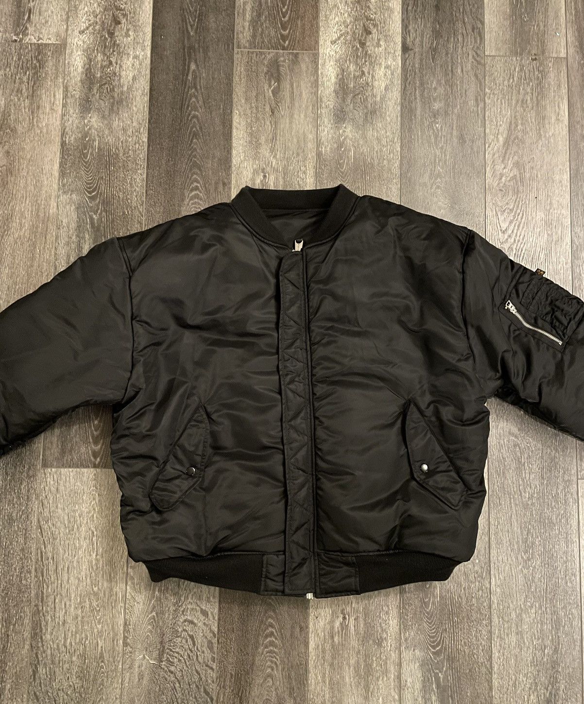 Vetements Vetements x Alpha Industries Reversible Bomber Keys XS Size US S / EU 44-46 / 1 - 10 Thumbnail