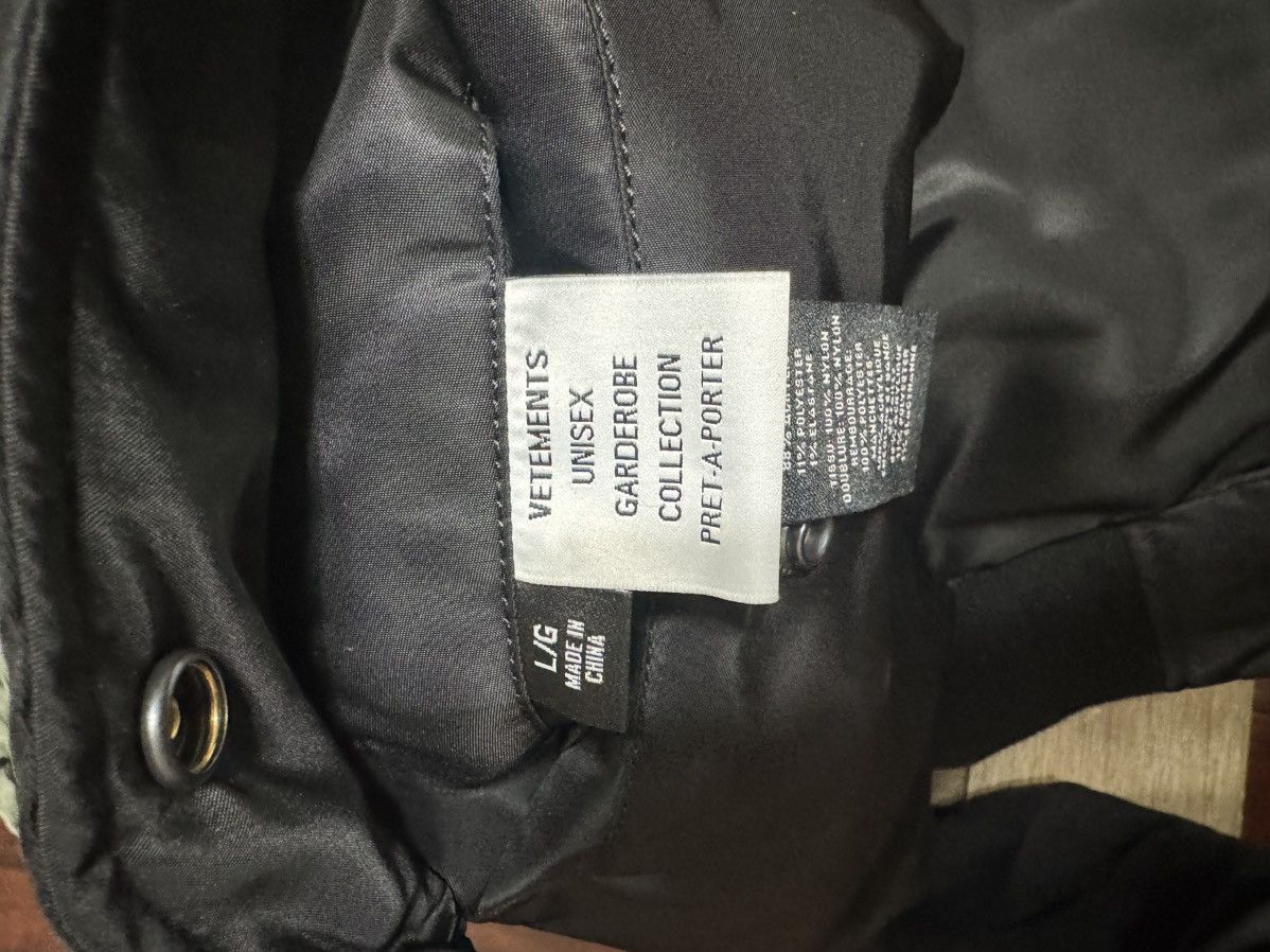 Vetements Vetements X Alpha Industries Blackout Racing Bomber Size US L / EU 52-54 / 3 - 12 Thumbnail