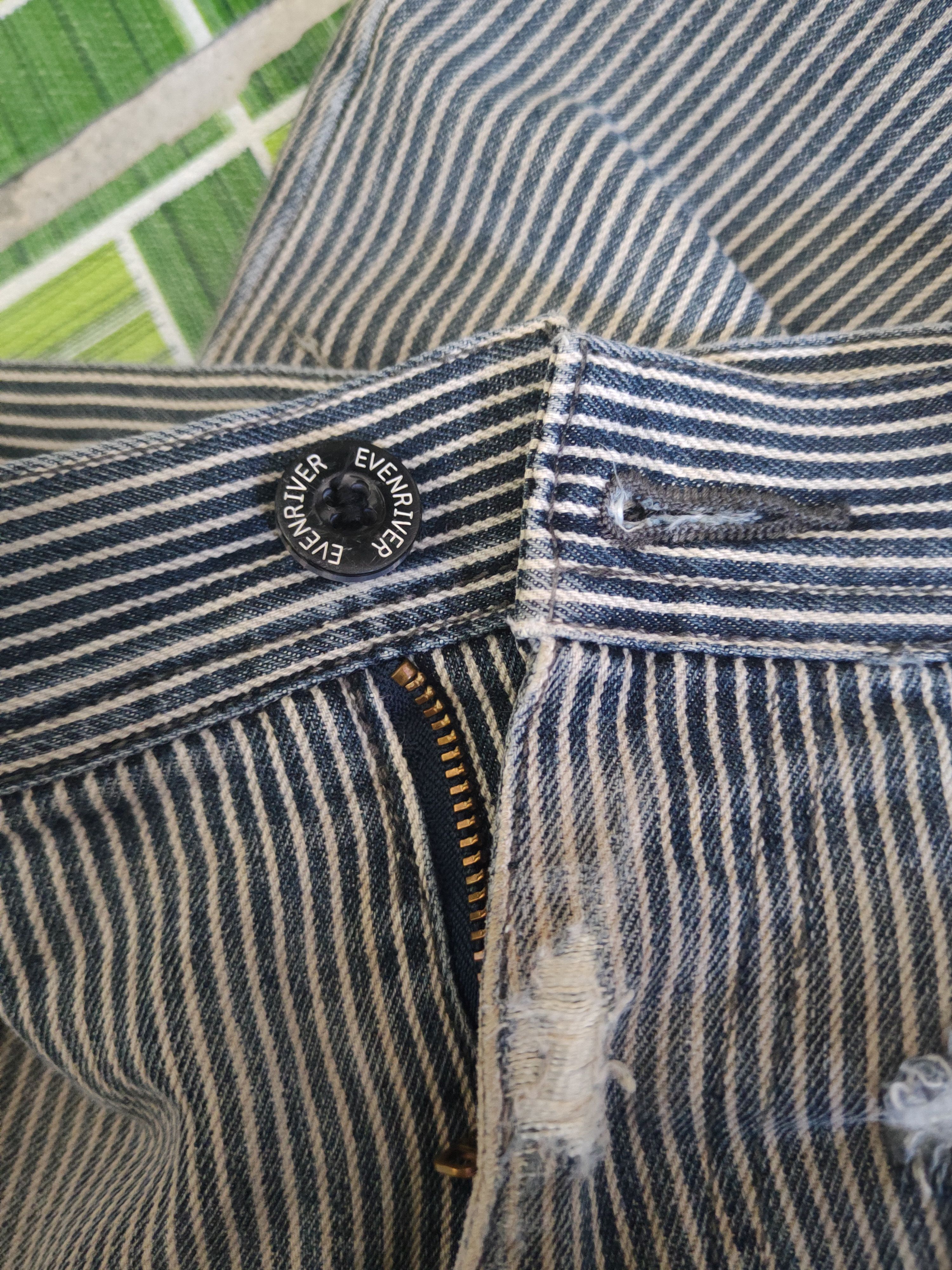 Vintage DL Evenriver Blue White Distressed Ripped Jeans #1658 Size US 33 - 16 Thumbnail