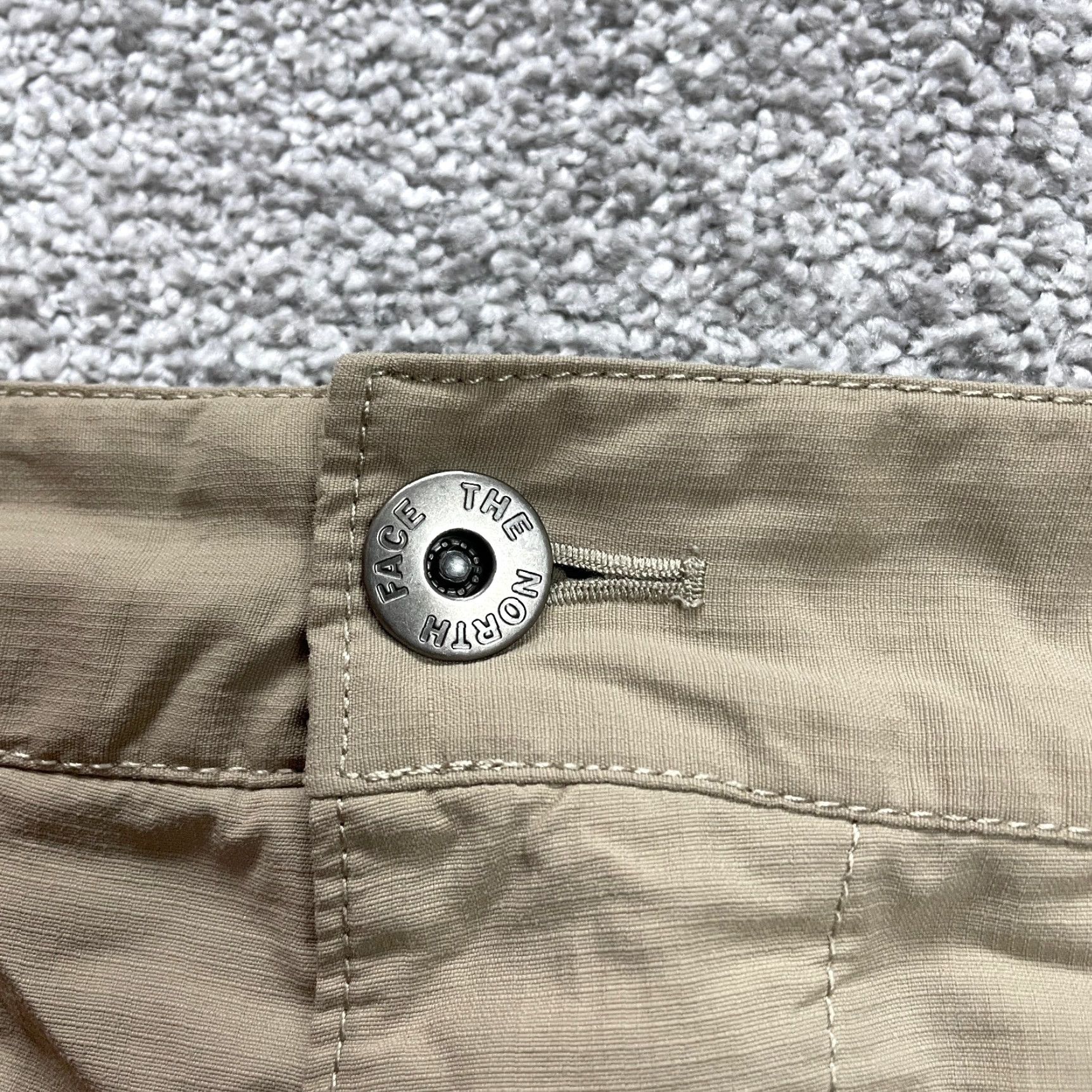 The North Face VINTAGE? No. The North Face Chino Shorts Mens 40 Brown Flat Front Nylon Active Outdoor Golf Size US 40 / EU 56 - 3 Thumbnail