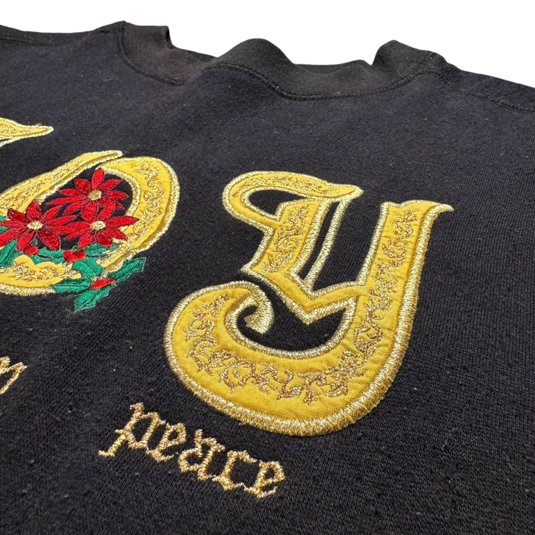 Vintage VINTAGE Christmas Sweatshirt Women's XL Black Floral Embroidered Logo Fleece Pullover 90s Holiday Theme Mens Womens Size XL / US 12-14 / IT 48-50 - 2 Thumbnail