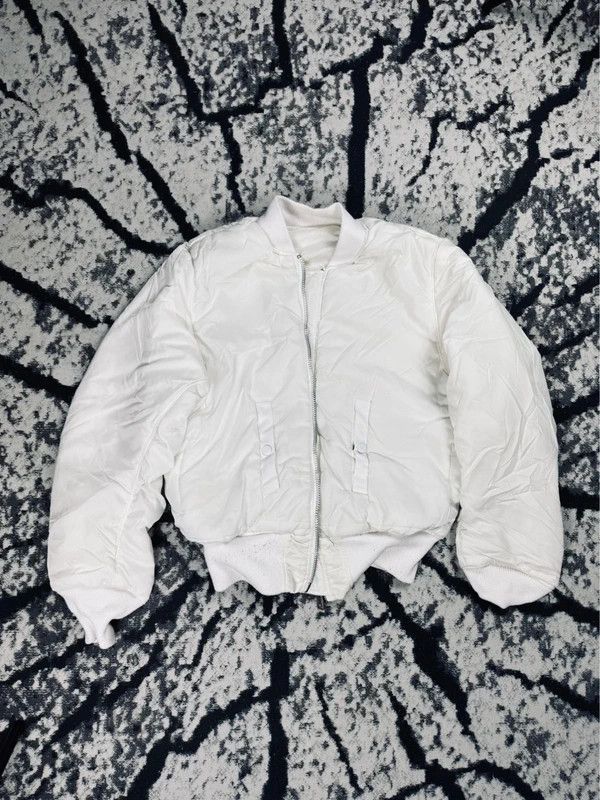 Alpha Industries Reversible Winter Bomber Jacket White S Logo Size US S / EU 44-46 / 1 - 2 Thumbnail