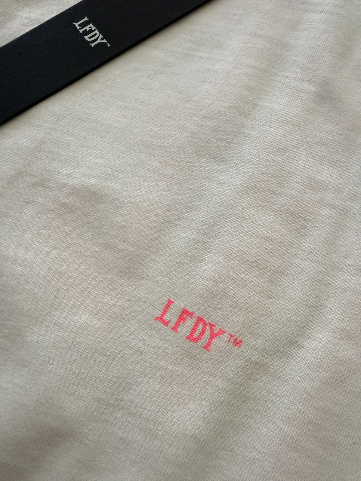 LFDY LFDY LiveFast No Rich Parents Pink Tshirt Tee Size US M / EU 48-50 / 2 - 8 Thumbnail