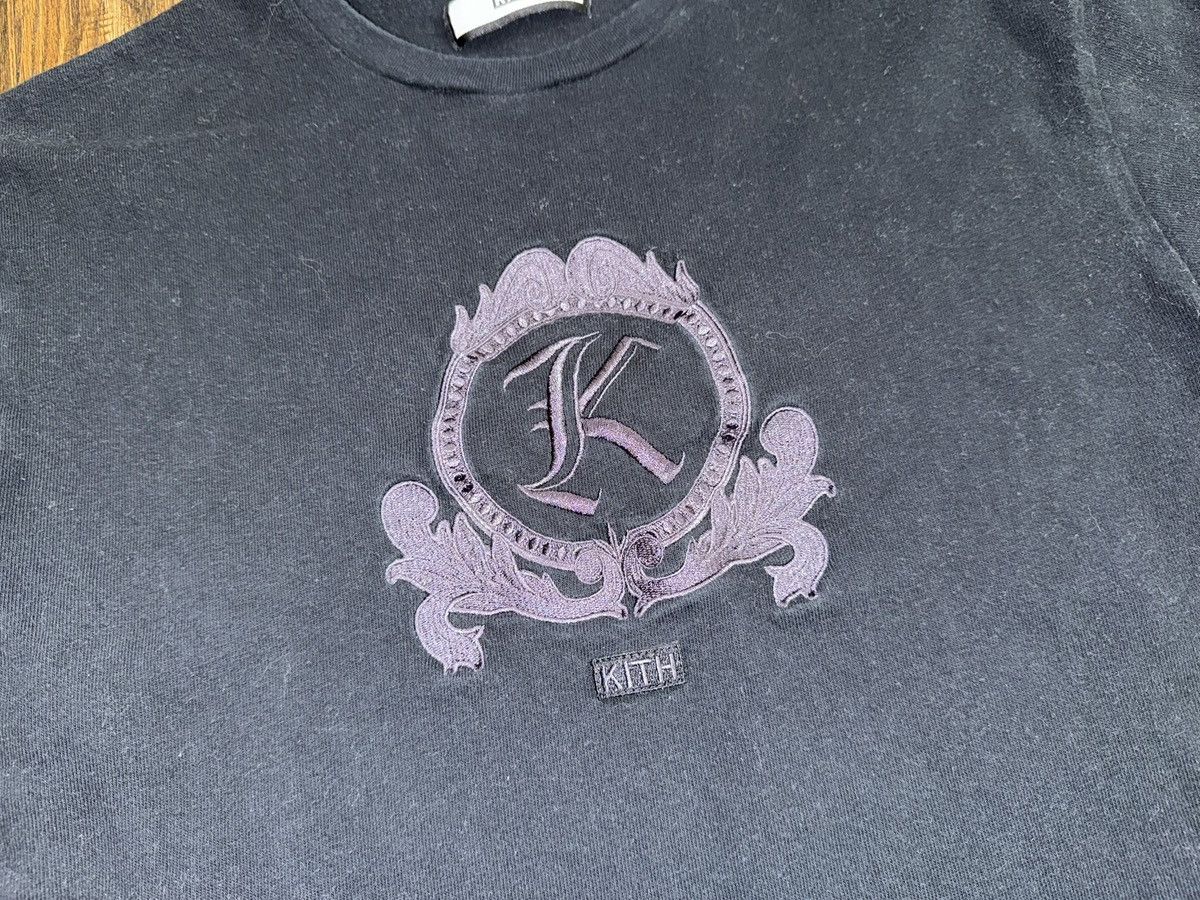 Kith KITH Embroidered Gothic Crest Black Tee Shirt Mens Medium Size US M / EU 48-50 / 2 - 2 Thumbnail