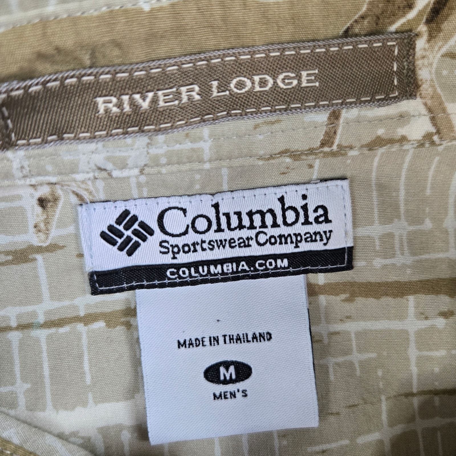 Columbia Columbia Tan Deer Button Down Shirt Size Medium Size US M / EU 48-50 / 2 - 5 Thumbnail