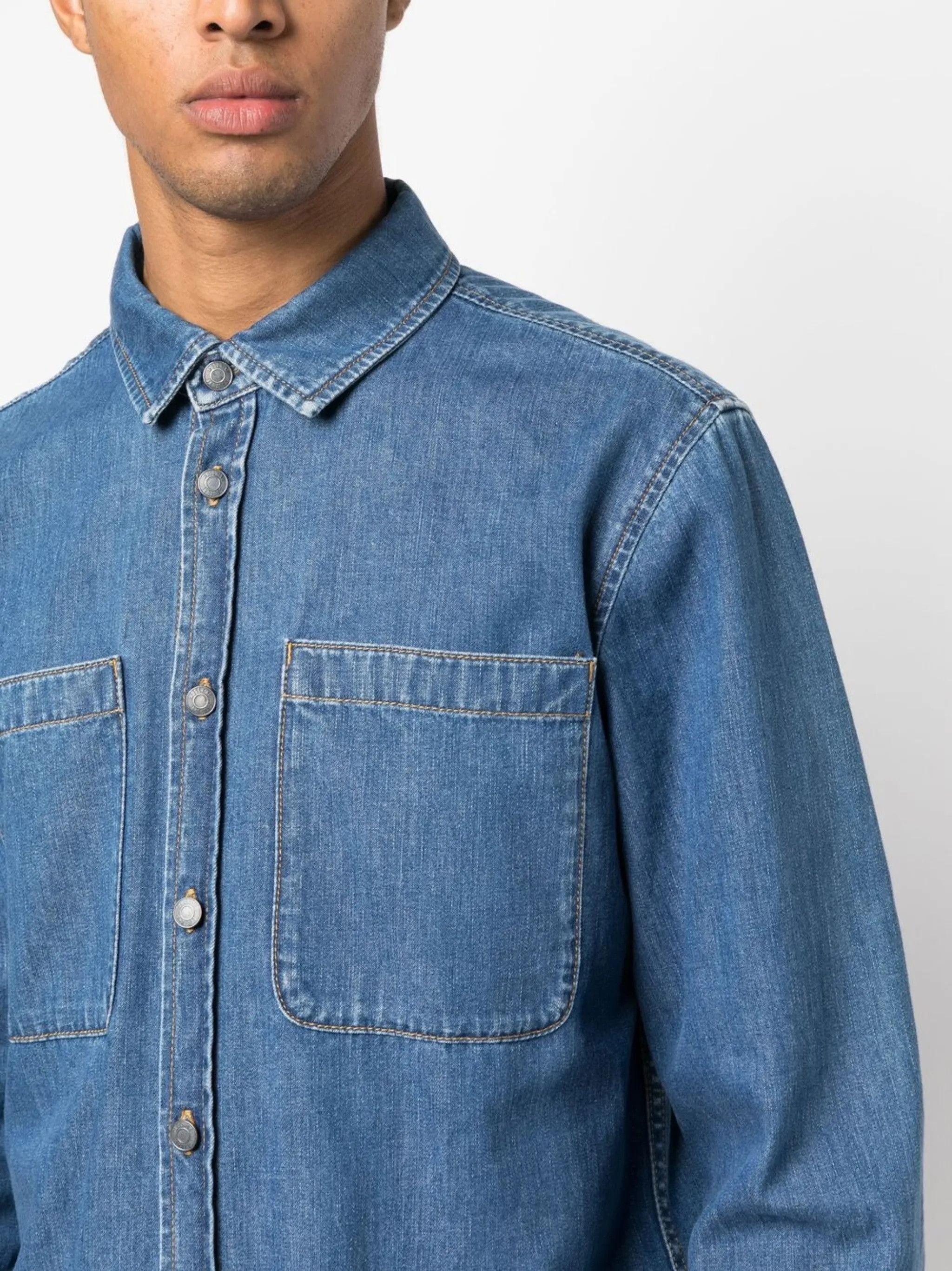 Moschino o1y0225 Denim Shirt in Blue Size US M / EU 48-50 / 2 - 5 Thumbnail