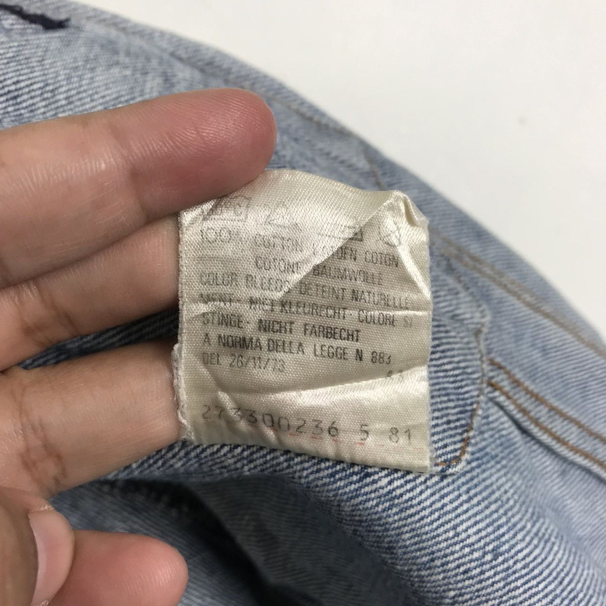 Levi's 🔥 90s RARE VINTAGE LEVIS 705 TRUCKER JACKET MADE IN FRANCE Size US M / EU 48-50 / 2 - 12 Thumbnail