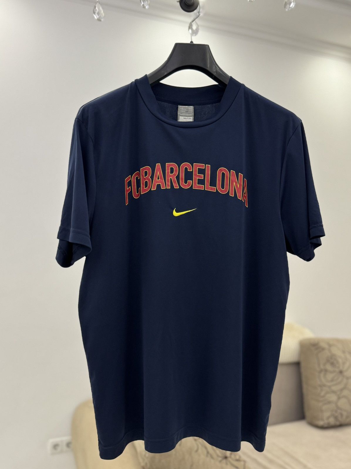 Vintage 2000s Nike FC Barcelona Center Swoosh Jersey Tee