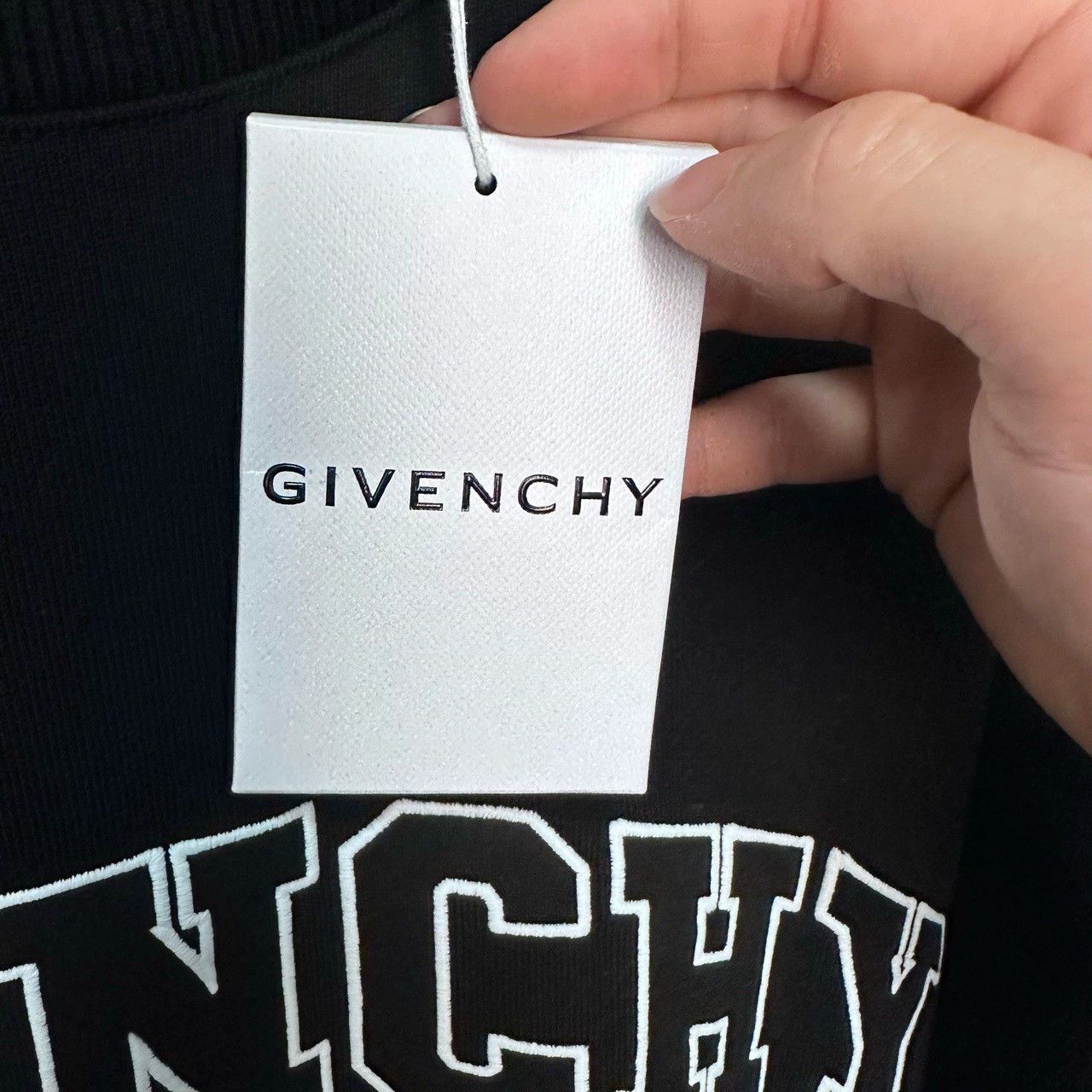 Givenchy givenchy embroidered letter crewneck sweatshirt Size US L / EU 52-54 / 3 - 5 Thumbnail