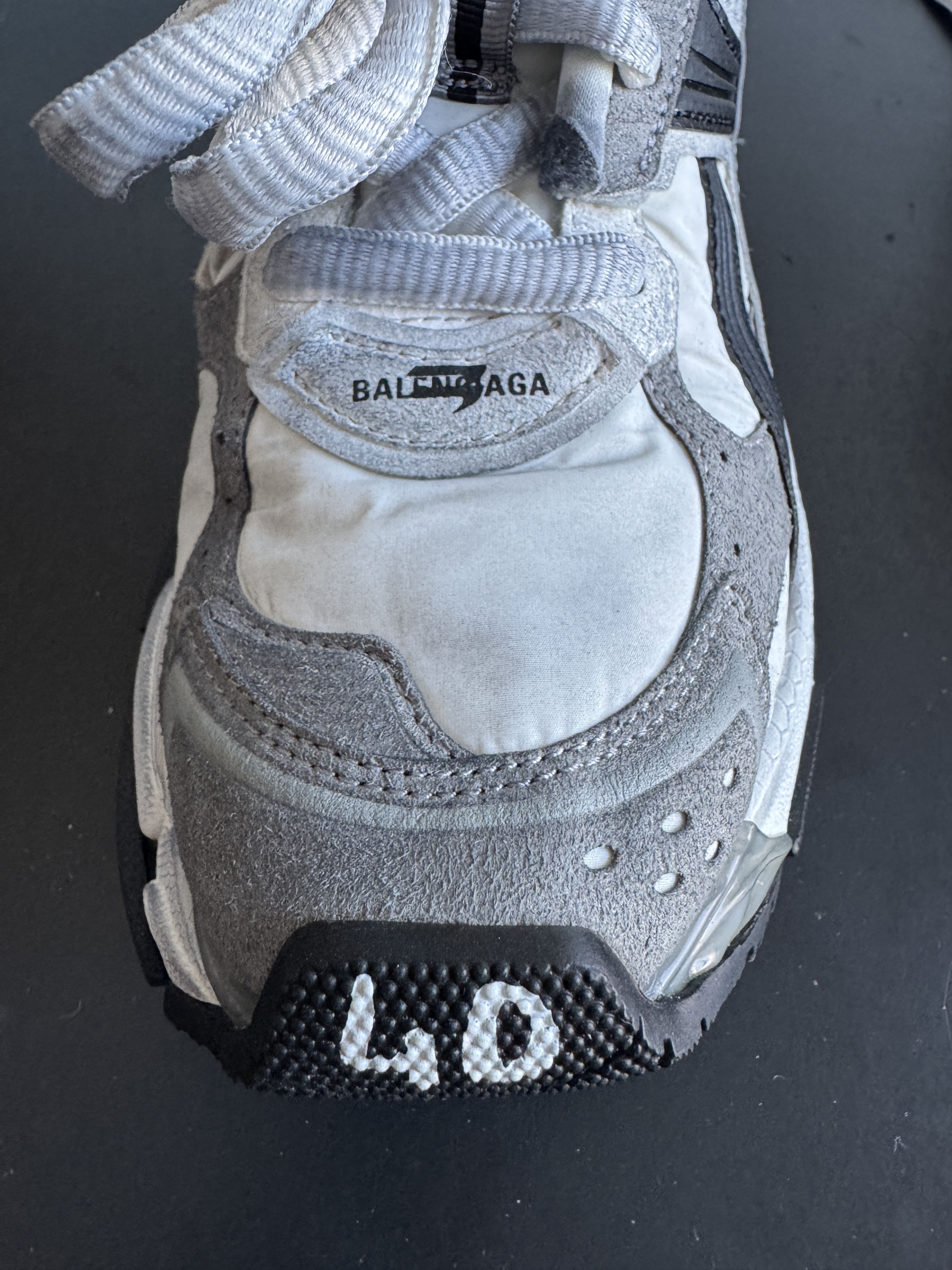 Balenciaga Balenciaga Men's Runner Sneaker in Grey/White/Black Size US 7 / EU 40 - 14 Thumbnail