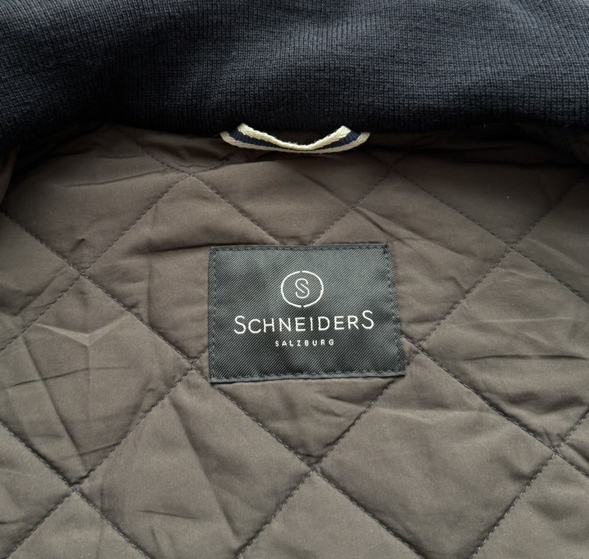 Schneiders Schneiders Salzburg Navy Blue Quilted Jacket Size US S / EU 44-46 / 1 - 11 Thumbnail