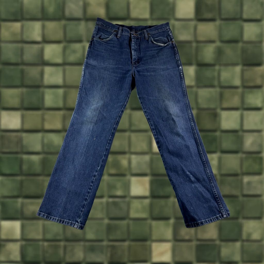 Wrangler Wrangler Jeans Men’s Regular 34x30 Medium Wash Denim Cowboy Workwear Straight 5-Pocket USA Cowboy Cut Denim Jeans Mens Size US 34 / EU 50 - 1 Thumbnail