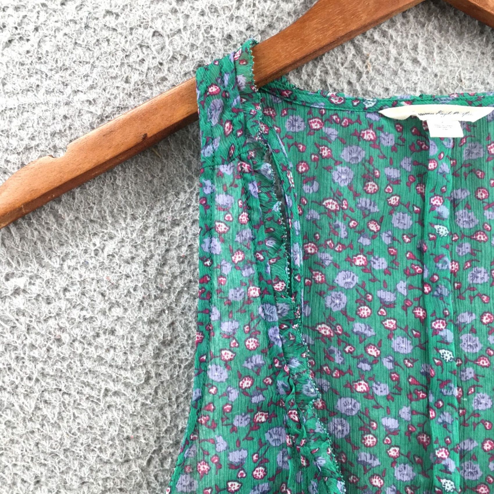 American Eagle Outfitters American Eagle Outfitters Tank Womens 2 Green Floral Racerback Pleated Scoop Neck Sleeveless Casual Light Breathable Sheer Size XS / US 0-2 / IT 36-38 - 3 Thumbnail