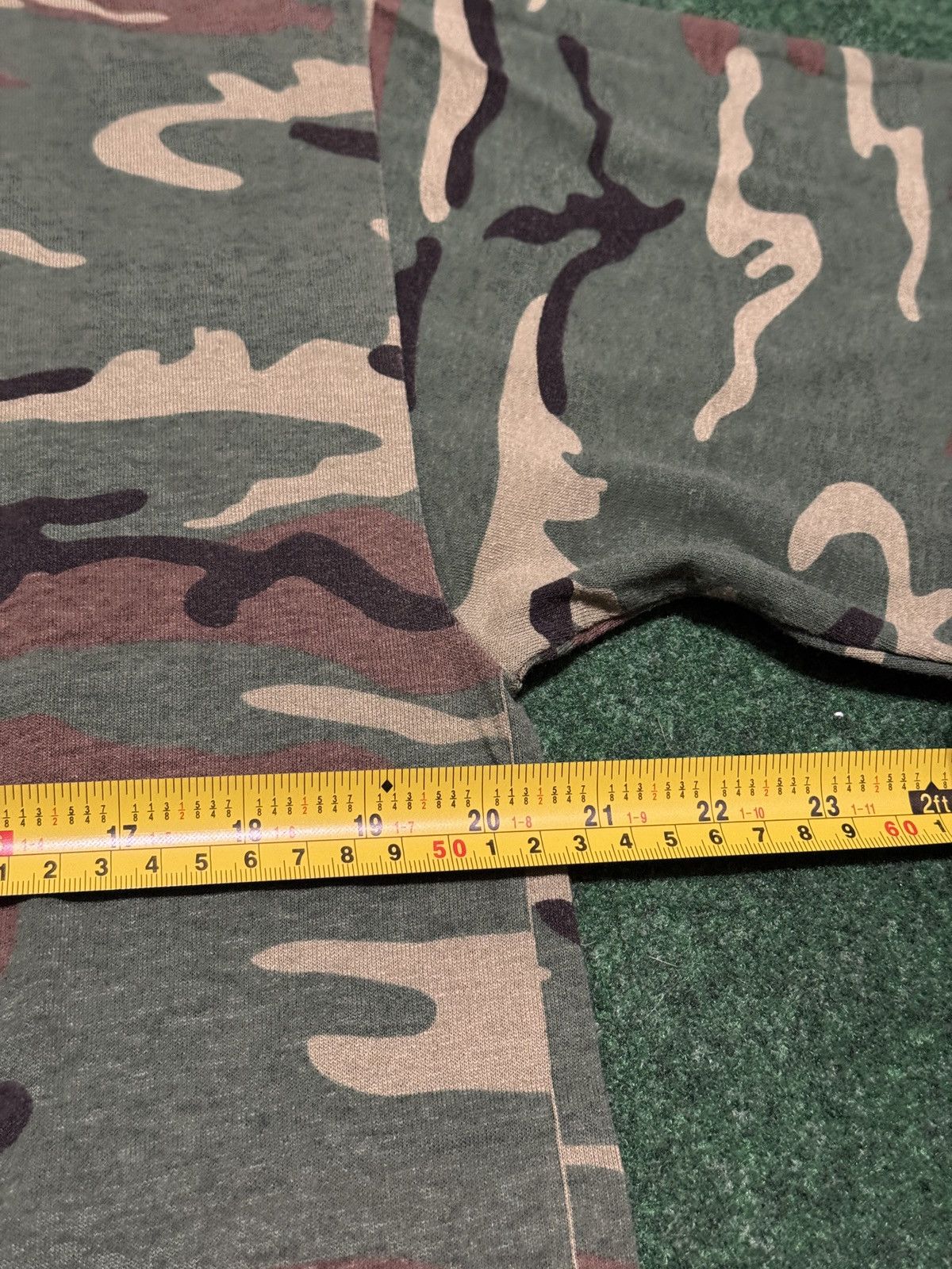 Vintage Woodchuck Hunt Vintage Camo Funny Graphic T Shirt Size US L / EU 52-54 / 3 - 7 Thumbnail