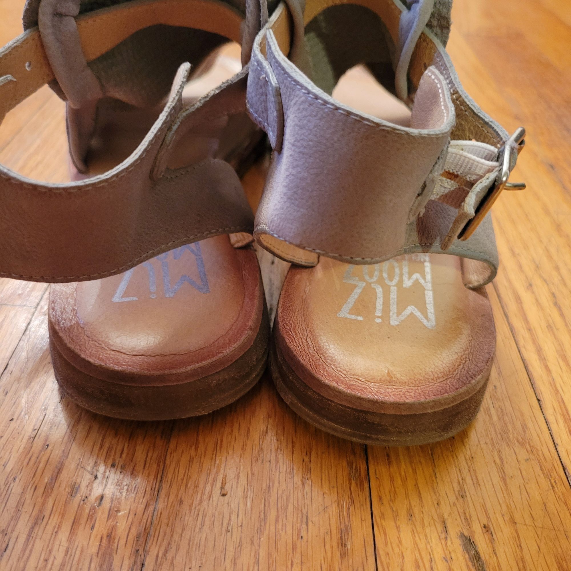 Vintage Miz Mooz 41 Gray Leather Sandals Studded Detail Ankle Size US 11 / IT 41 - 6 Thumbnail