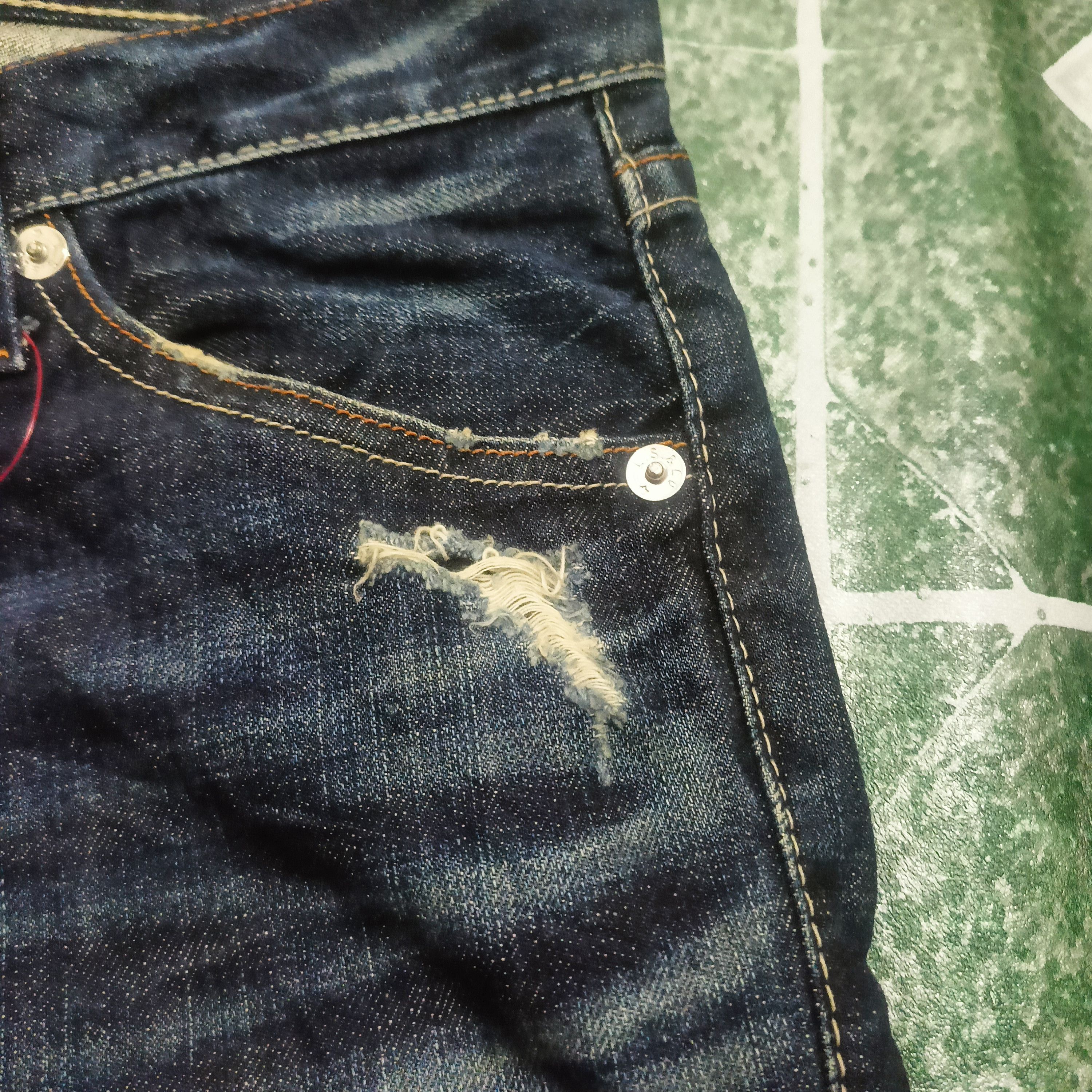 Levi's 💥Insane 90s Levis 708 Distressed Paint Splatter Bootcut Size US 28 / EU 44 - 6 Thumbnail