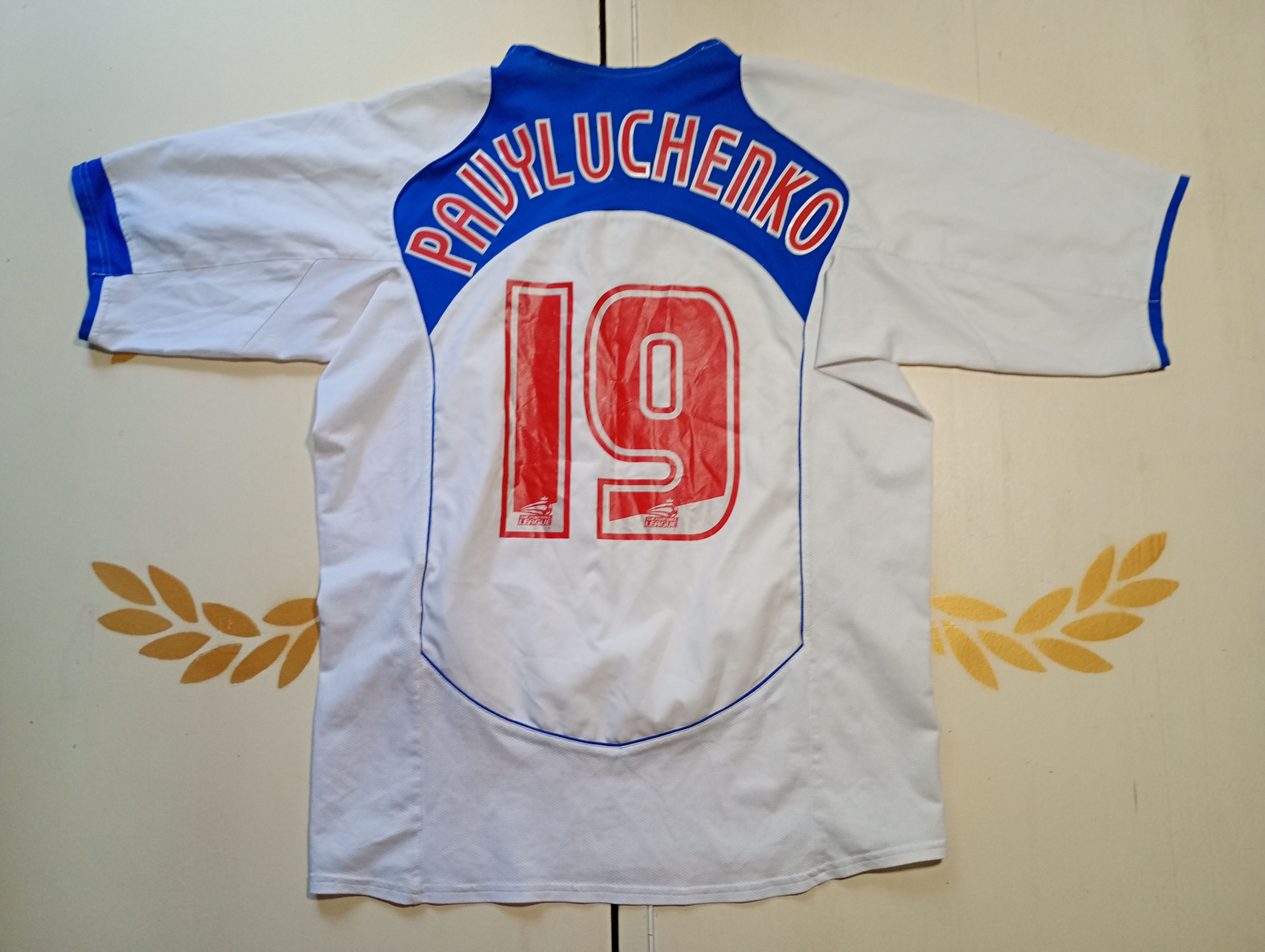 Nike Nike Russia Away Jersey #19 Pavyluchenko 2004-2005 Size US L / EU 52-54 / 3 - 2 Thumbnail