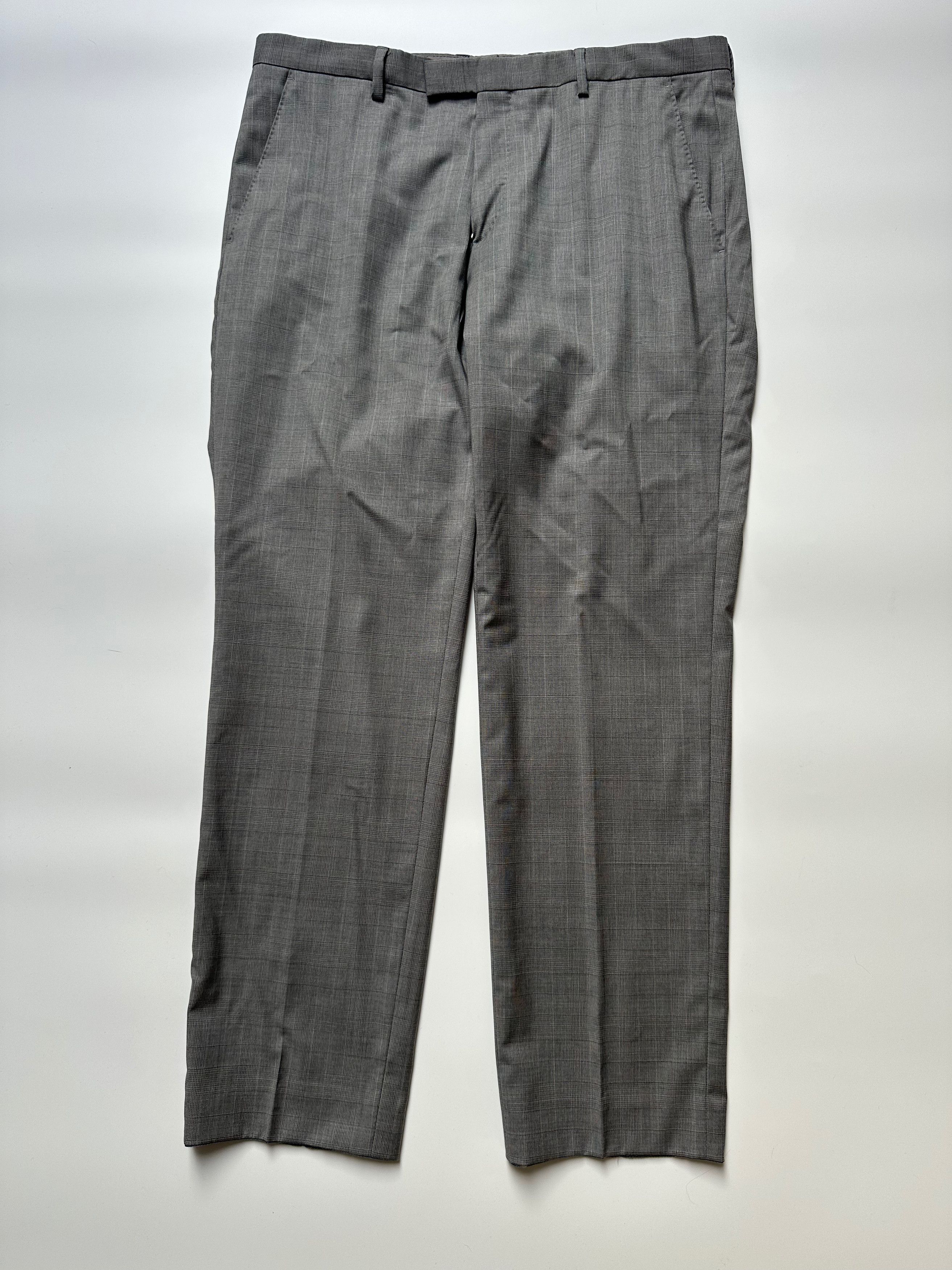 Hugo Boss Hugo Boss 2 pcs suit Super 120s wool by Trabaldo Togna 1840 Size 40R - 16 Thumbnail