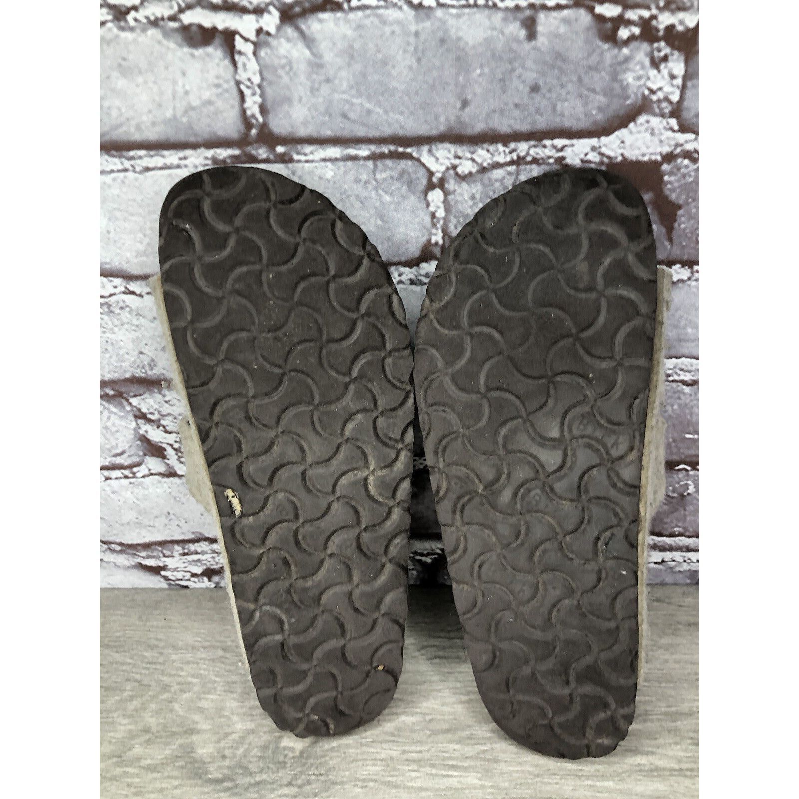 Birkenstock Birkenstock Wool Felt Beige Arizona Comfort Slides Sandals W Size US 7.5 / IT 37.5 - 7 Thumbnail