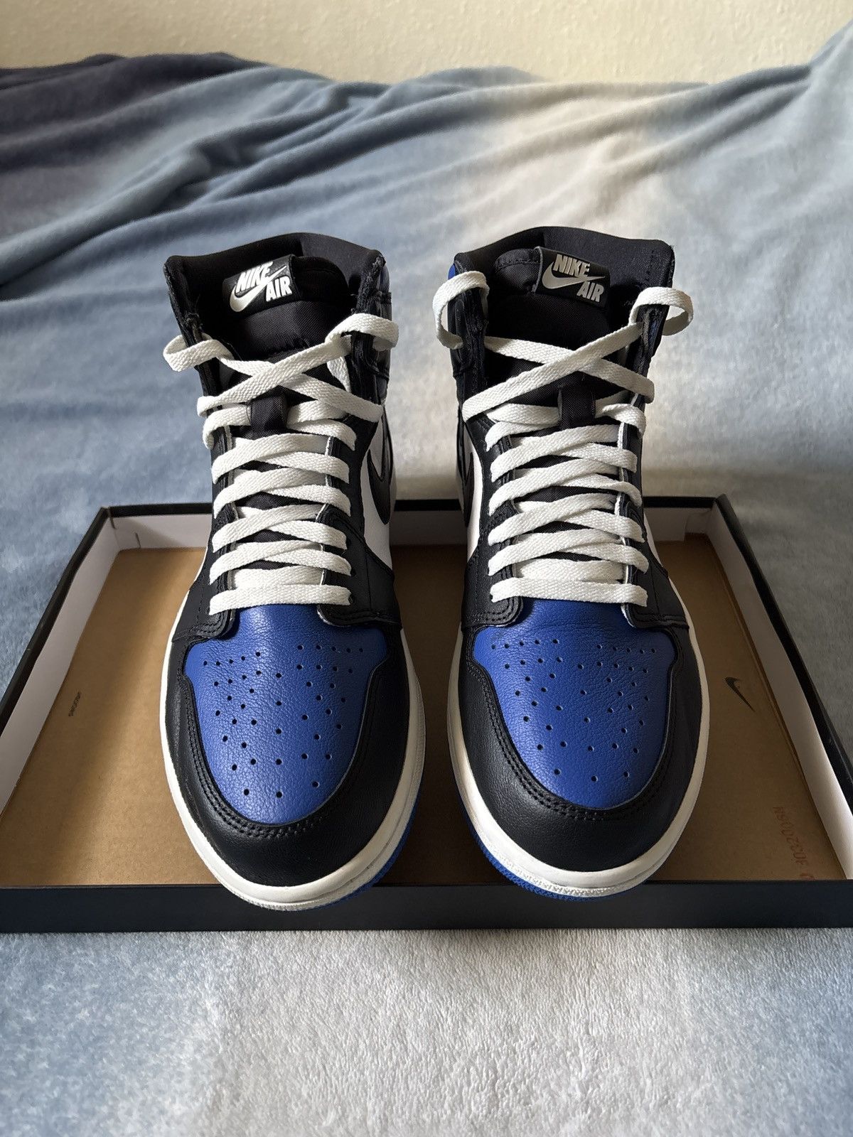 Jordan Brand Air Jordan 1 Retro High Royal Toe Size US 11 / EU 44 - 4 Thumbnail