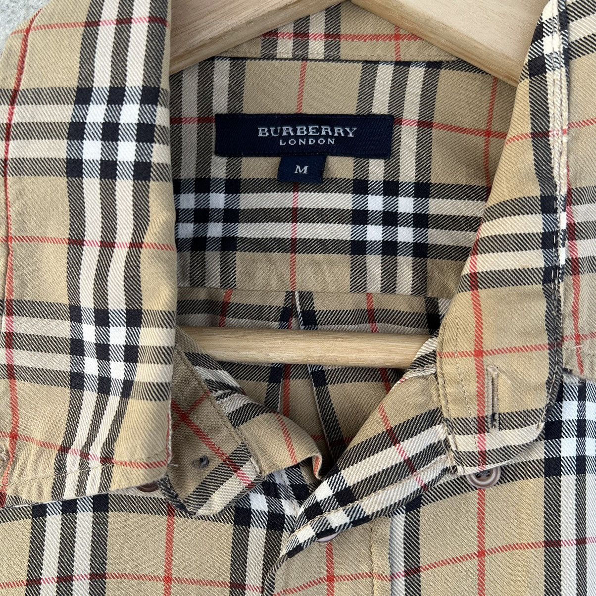 Burberry × Designer × Vintage Vintage Burberry's 1990s nova check shirt long-sleeves (M Size US M / EU 48-50 / 2 - 7 Thumbnail