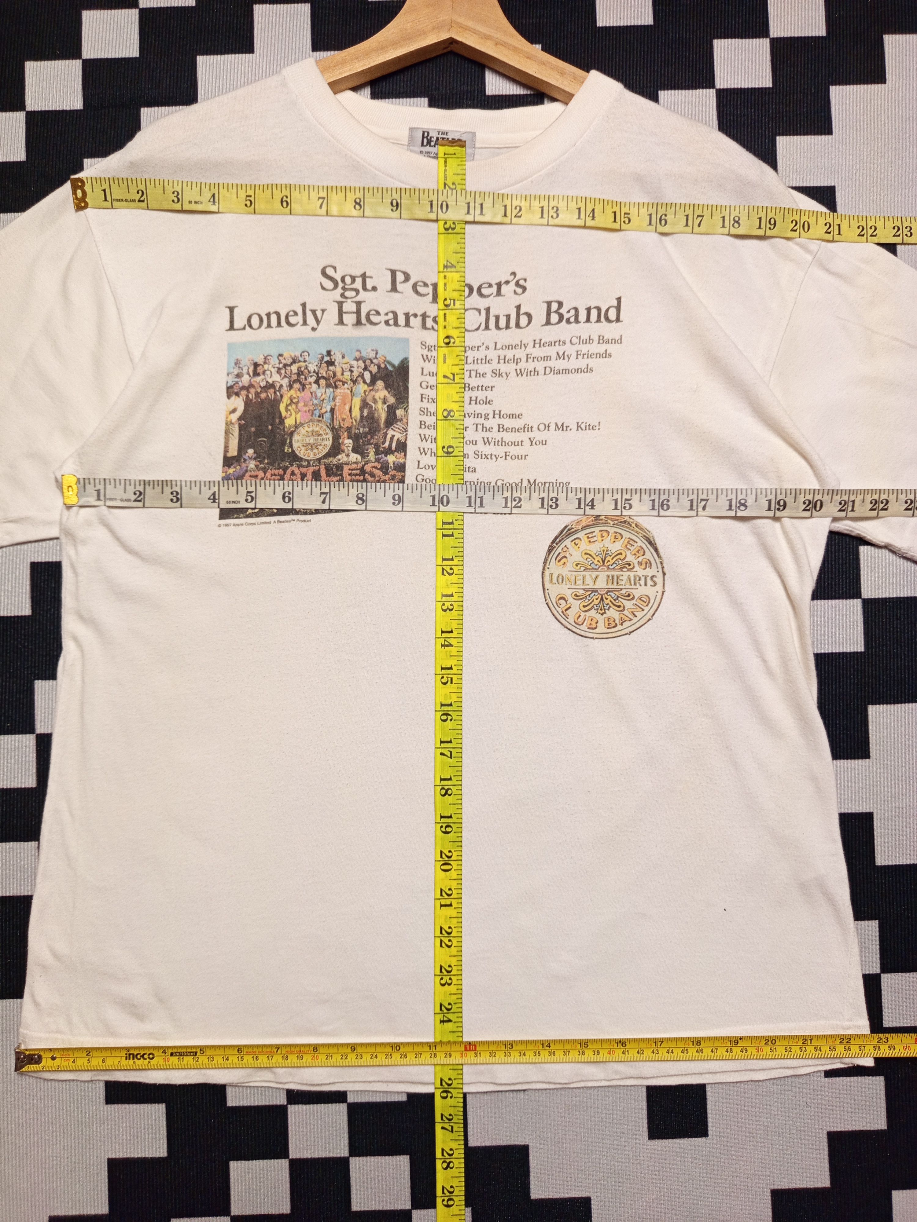 Band Tees × Vintage Vtg 1997 The Beatles Sgt. Peppers Lonely Hearts Club Band Size US M / EU 48-50 / 2 - 8 Thumbnail
