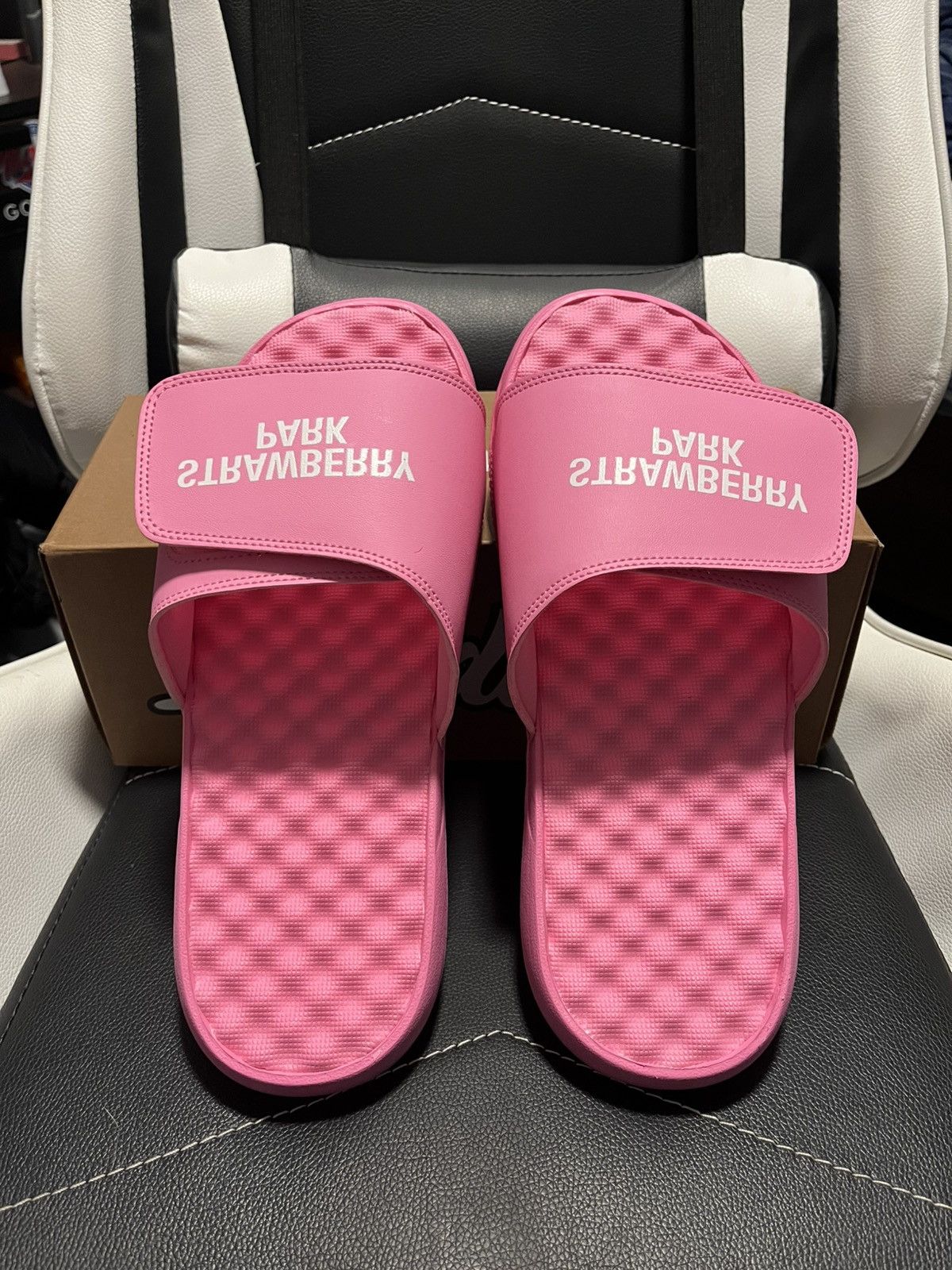 Other Strawberry Park Pink Mirror Slides Size 11 Size US 11 / EU 44 - 1 Thumbnail