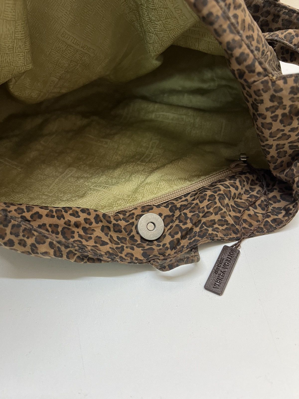 Bottega Veneta Vintage Bottega Veneta Italy Overprint Shoulder Bag Size ONE SIZE - 8 Thumbnail