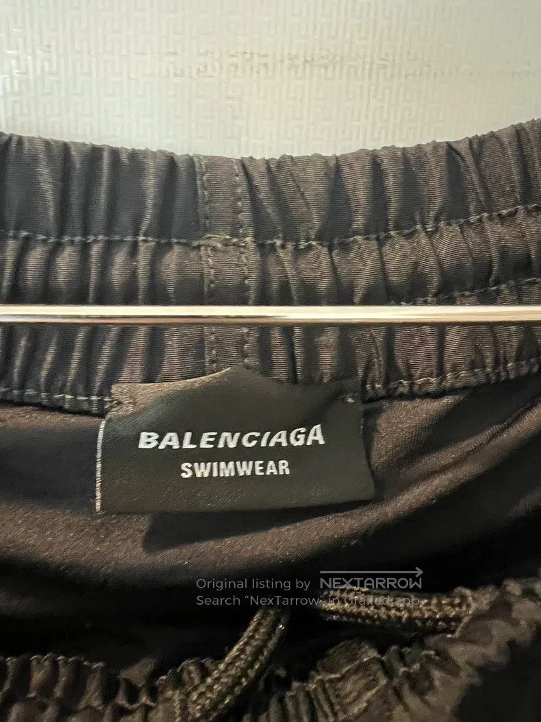 Balenciaga Balenciaga Velvet material zip-up hoodie Size US S / EU 44-46 / 1 - 7 Thumbnail