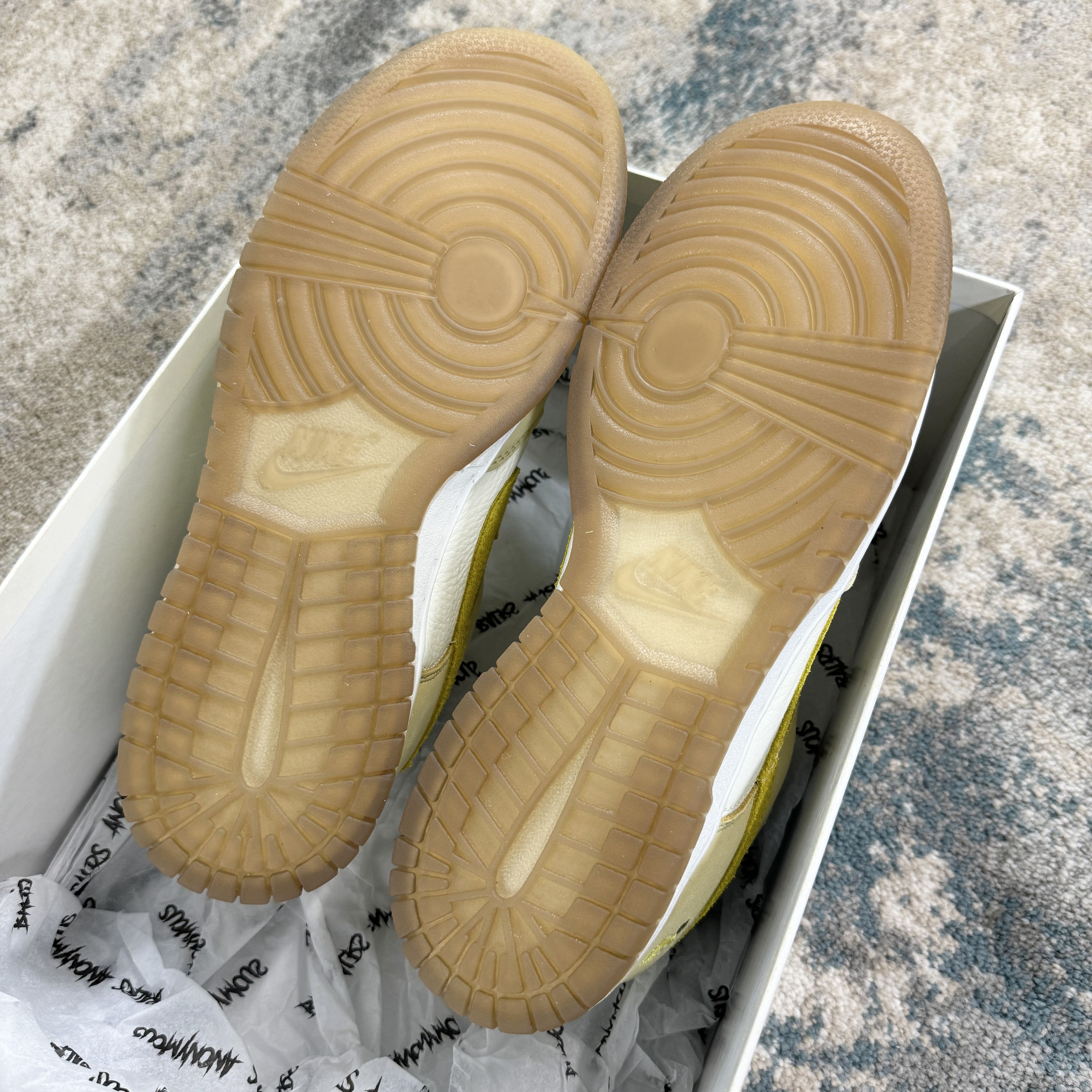 Nike Nike Dunk WMNS Low Lemon Drop Trainers In Yellow RRP £150 Size US 8.5 / EU 41-42 - 7 Thumbnail