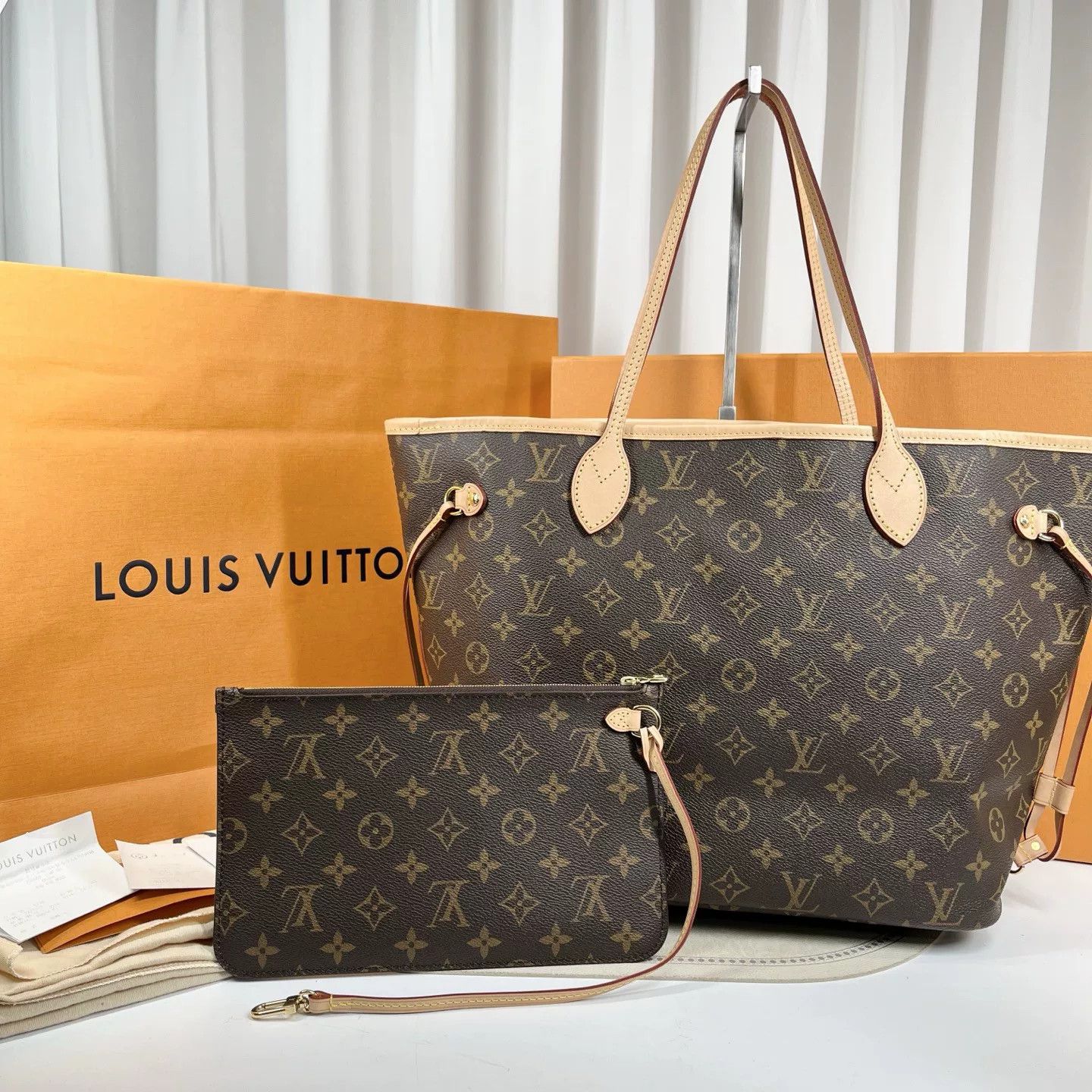 Louis Vuitton Pre-loved Bag Very good condition Size ONE SIZE - 1 Thumbnail