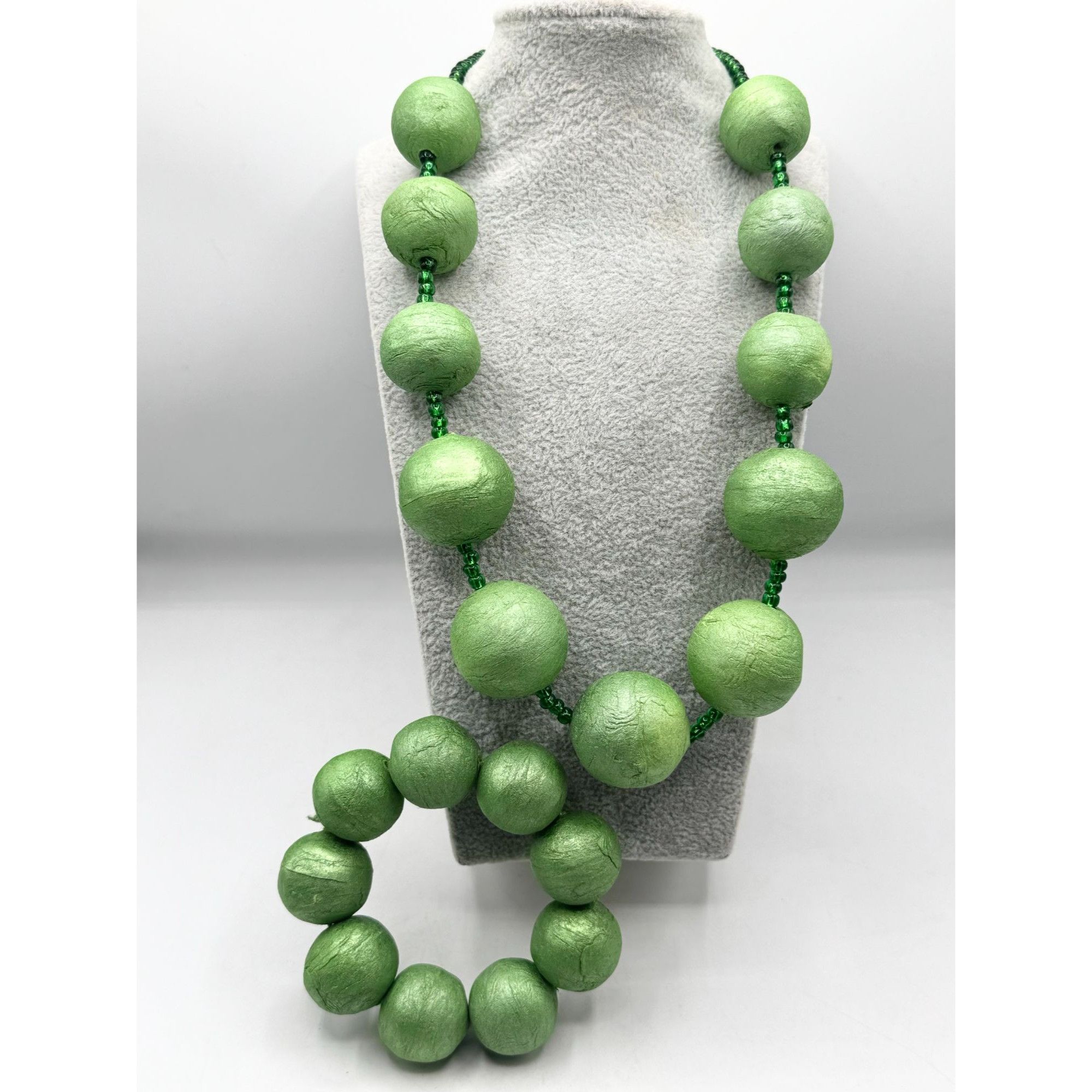 Vintage Vintage large beaded green necklace and stretch bracelet set Size ONE SIZE - 2 Thumbnail