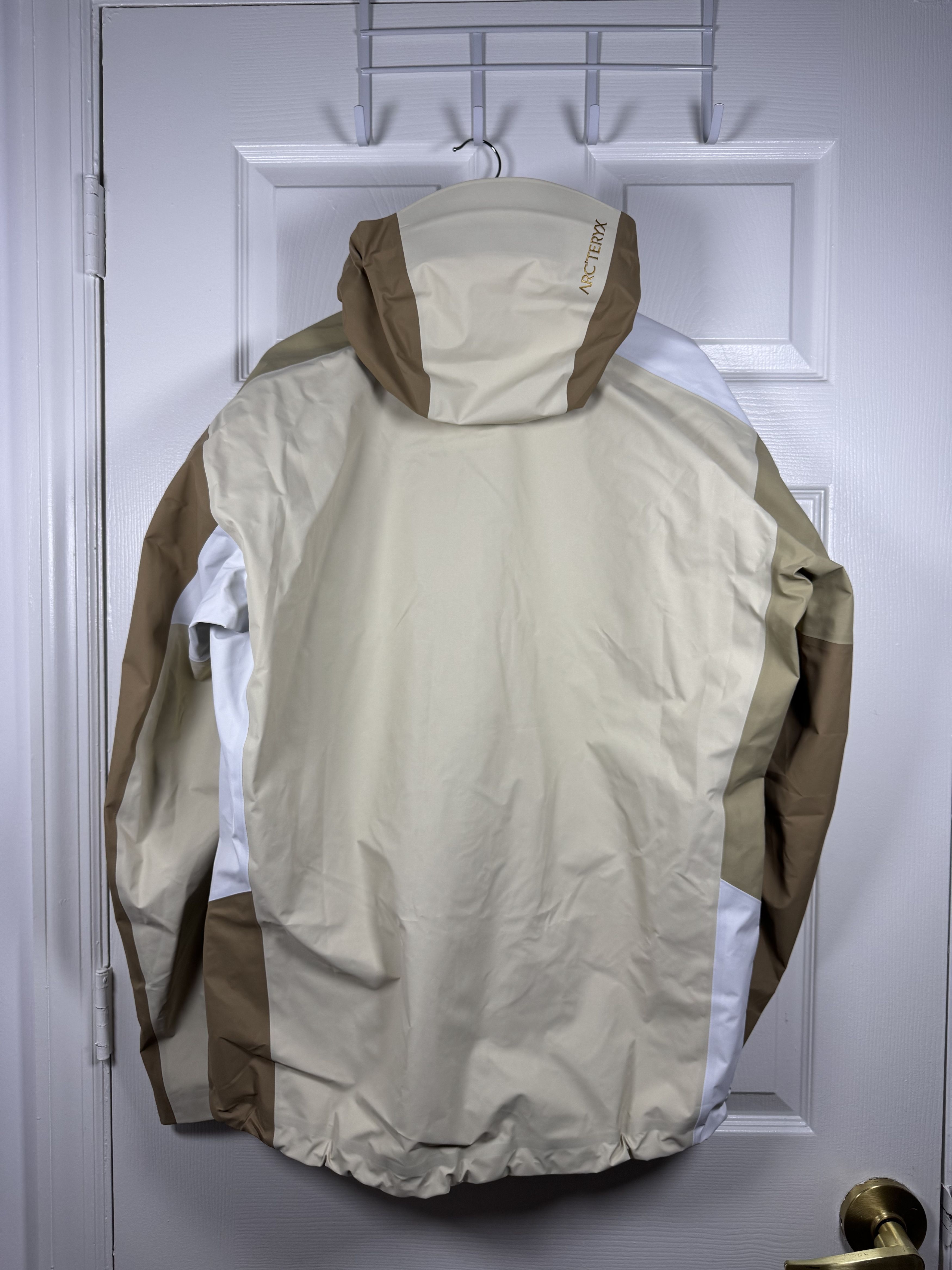 Arc'teryx × Beams Plus BEAMS Beta Jacket Nagomi 2024 Size US L / EU 52-54 / 3 - 7 Thumbnail