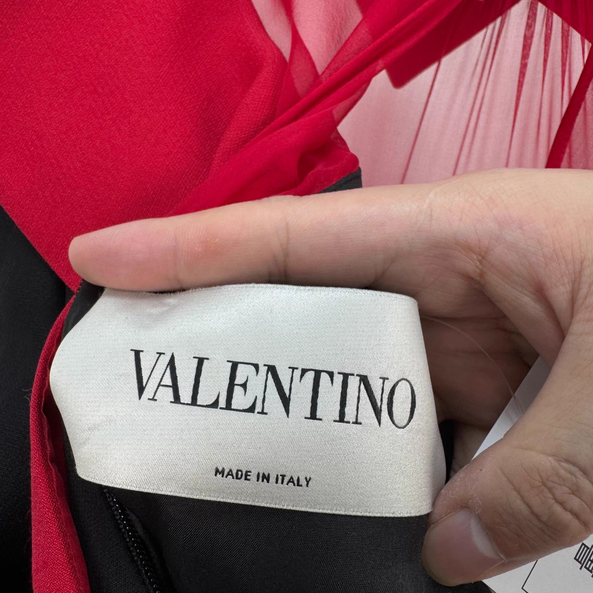 Valentino Valentino Ruffle Wool-Silk Dress Size 40 Like New Size S / US 4 / IT 40 - 5 Thumbnail