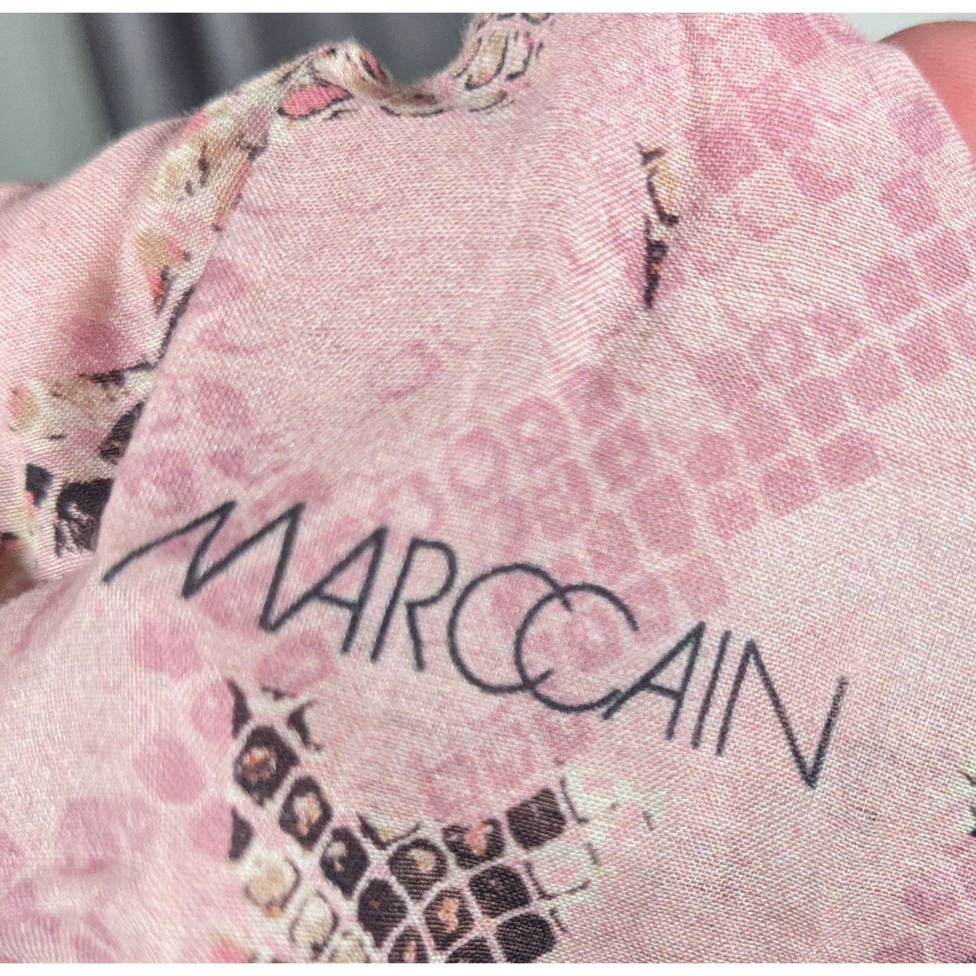 Other Marc Cain Sports Grey And Pink Snake Print Scarf Size ONE SIZE - 10 Thumbnail